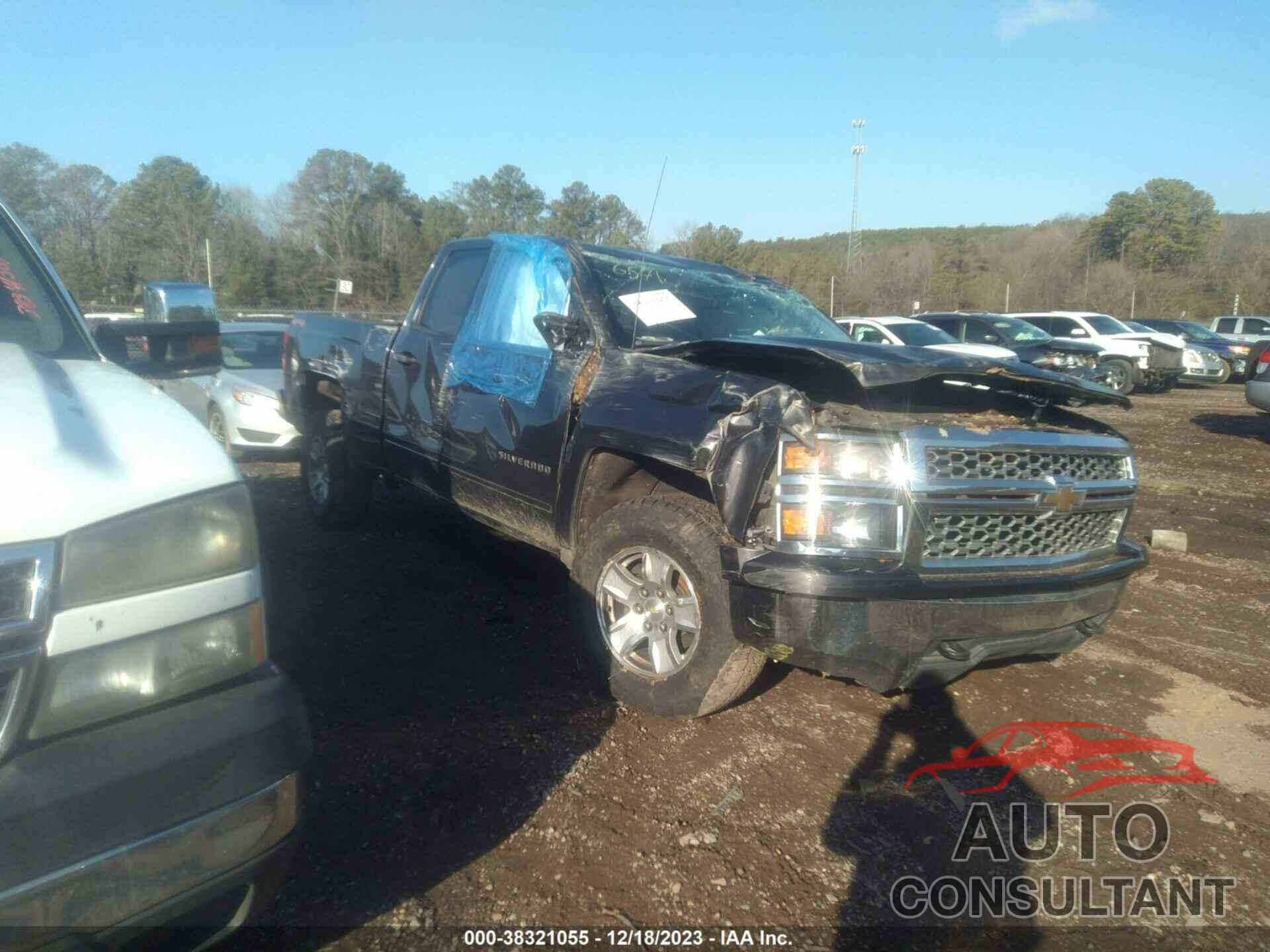 CHEVROLET SILVERADO 1500 2015 - 1GCVKREH8FZ296571