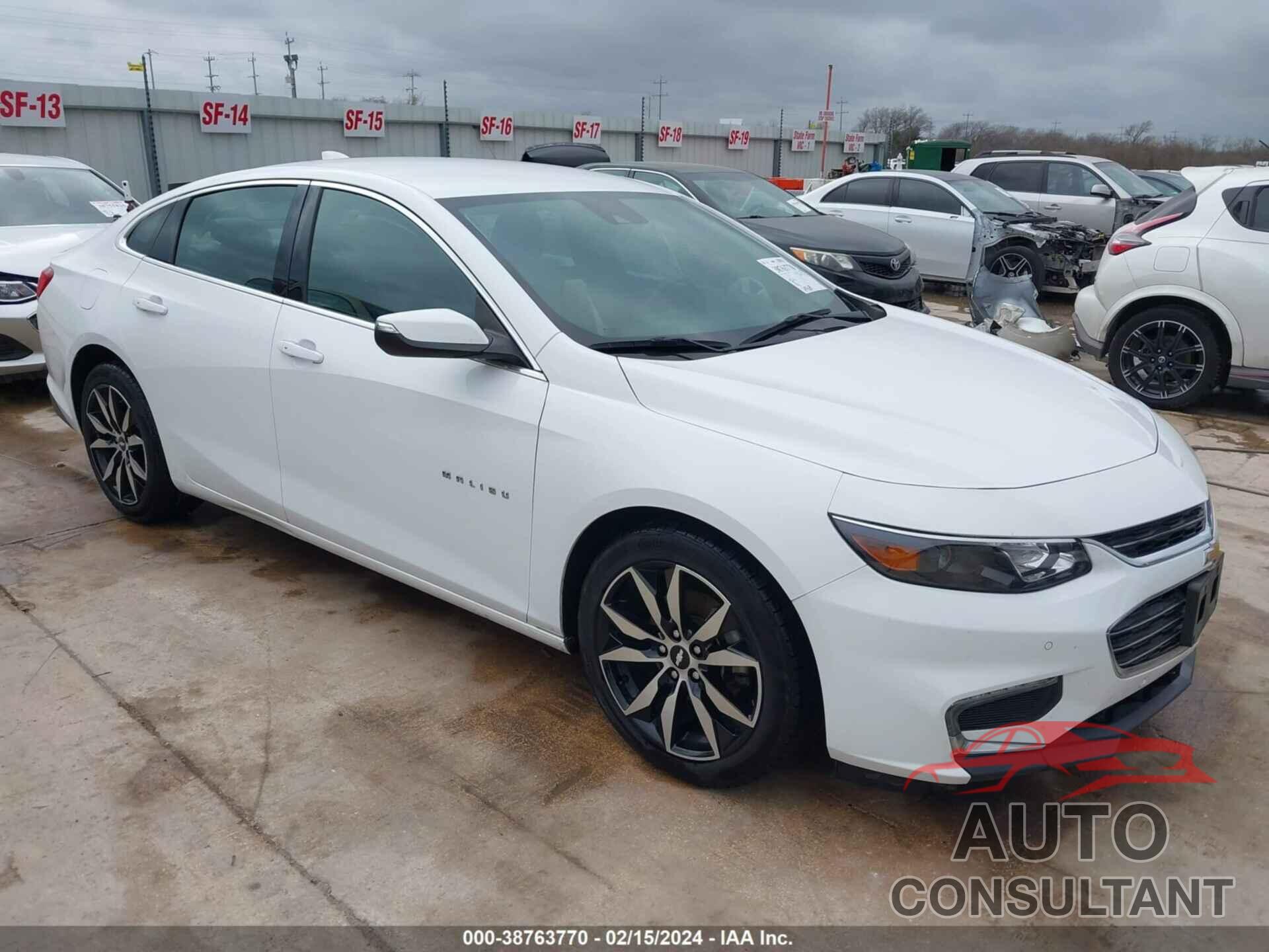 CHEVROLET MALIBU 2018 - 1G1ZD5ST7JF274416