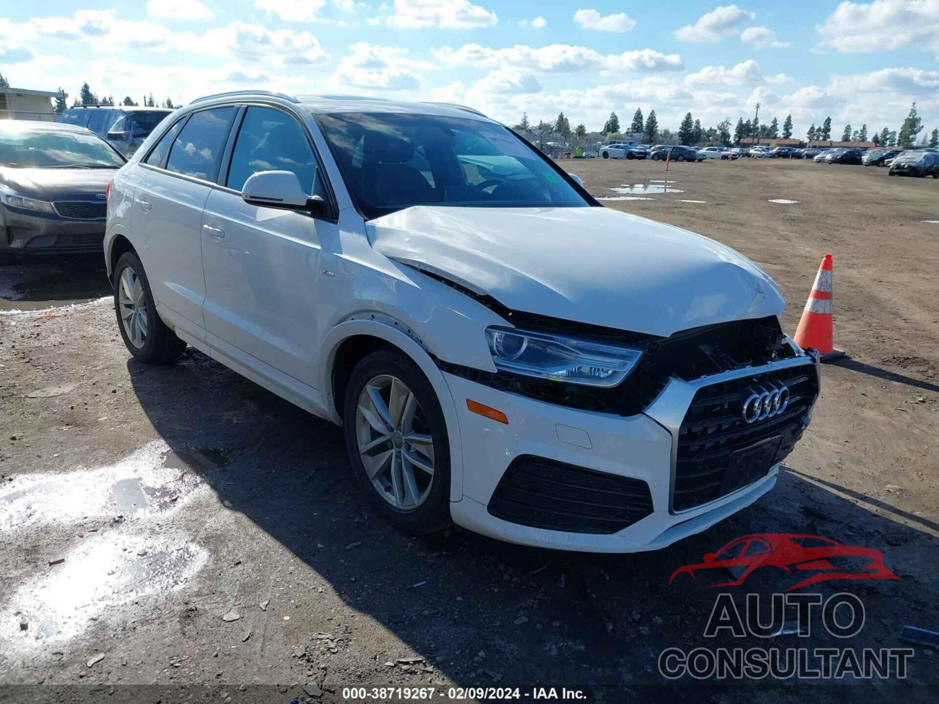 AUDI Q3 2018 - WA1BCCFS8JR001477