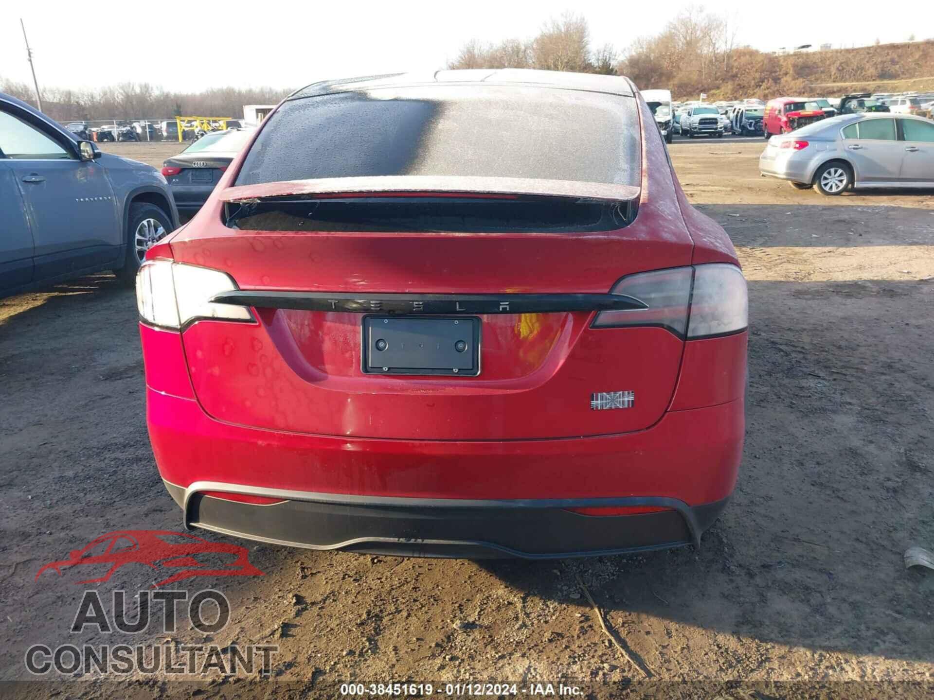 TESLA MODEL X 2023 - 7SAXCBE6XPF425867