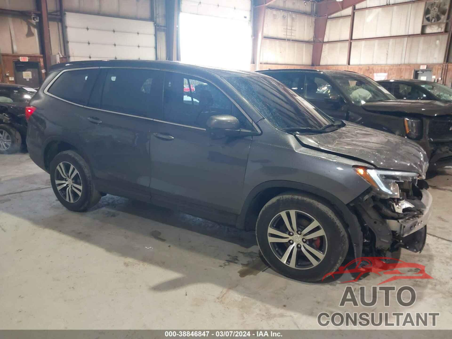 HONDA PILOT 2017 - 5FNYF6H7XHB060970