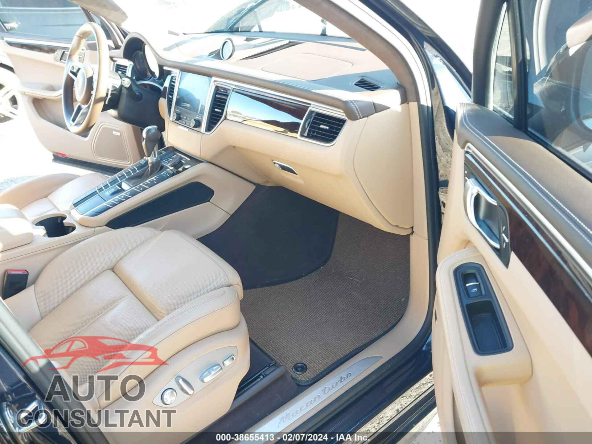 PORSCHE MACAN 2017 - WP1AF2A51HLB62009