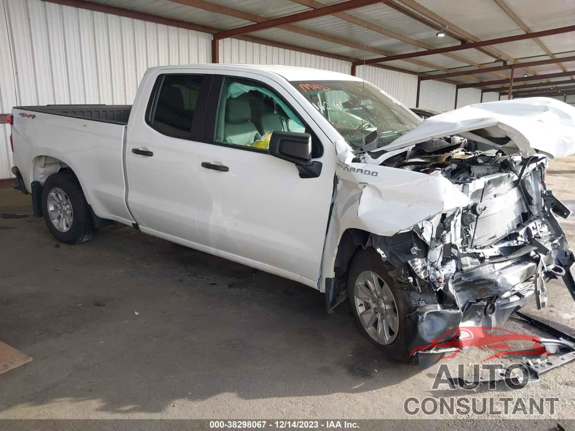 CHEVROLET SILVERADO 1500 2023 - 1GCRDAED8PZ160601