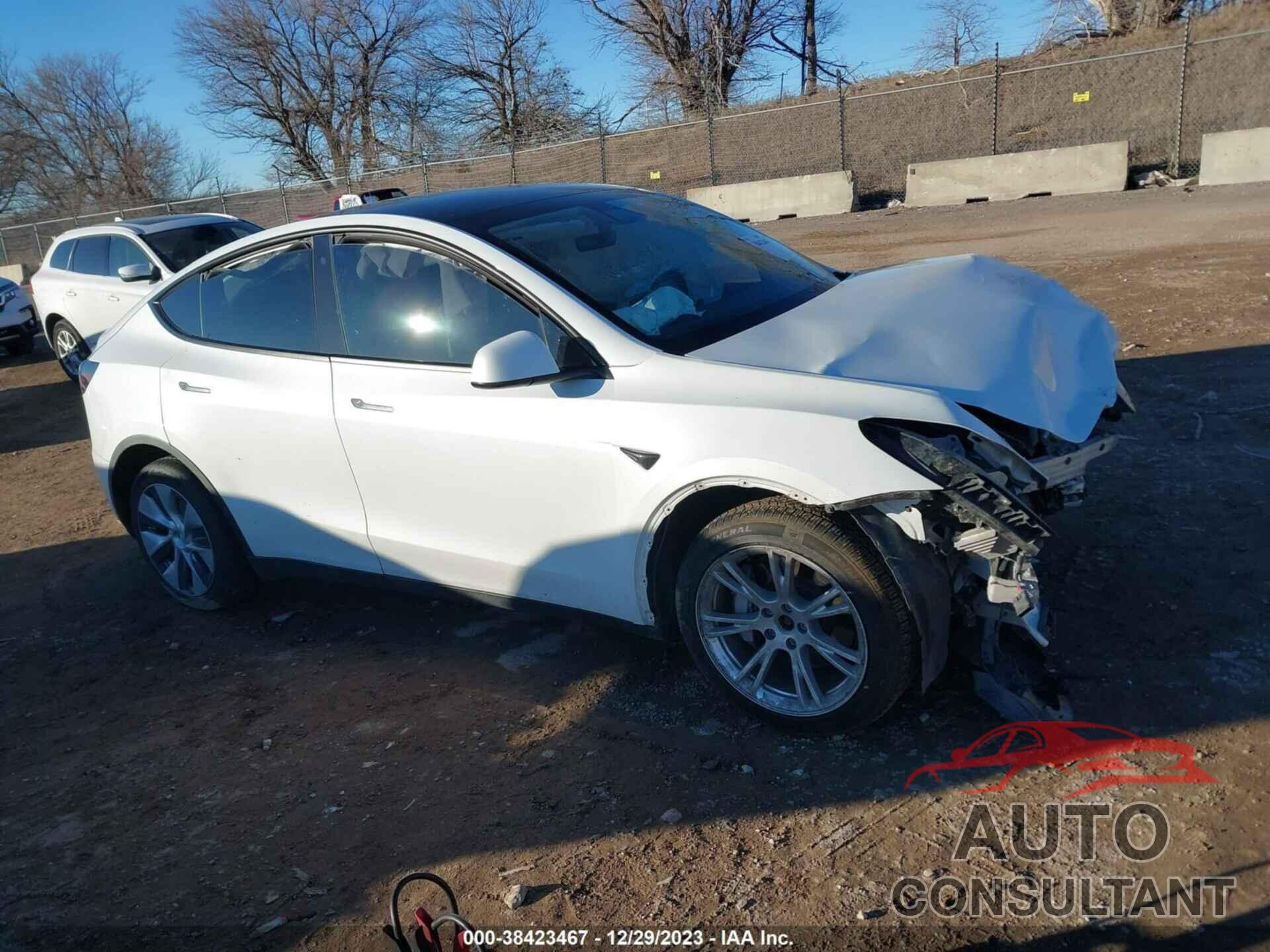 TESLA MODEL Y 2020 - 5YJYGDEE6LF045010