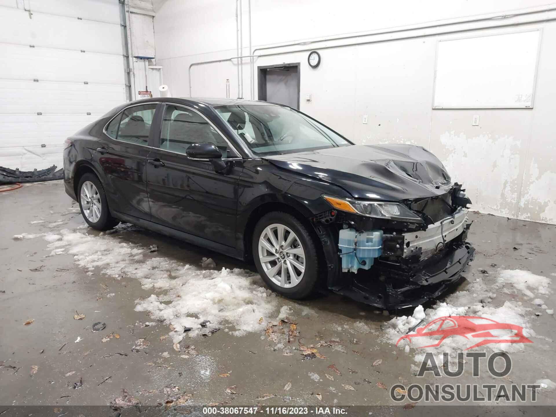TOYOTA CAMRY 2021 - 4T1H11BK8MU032399