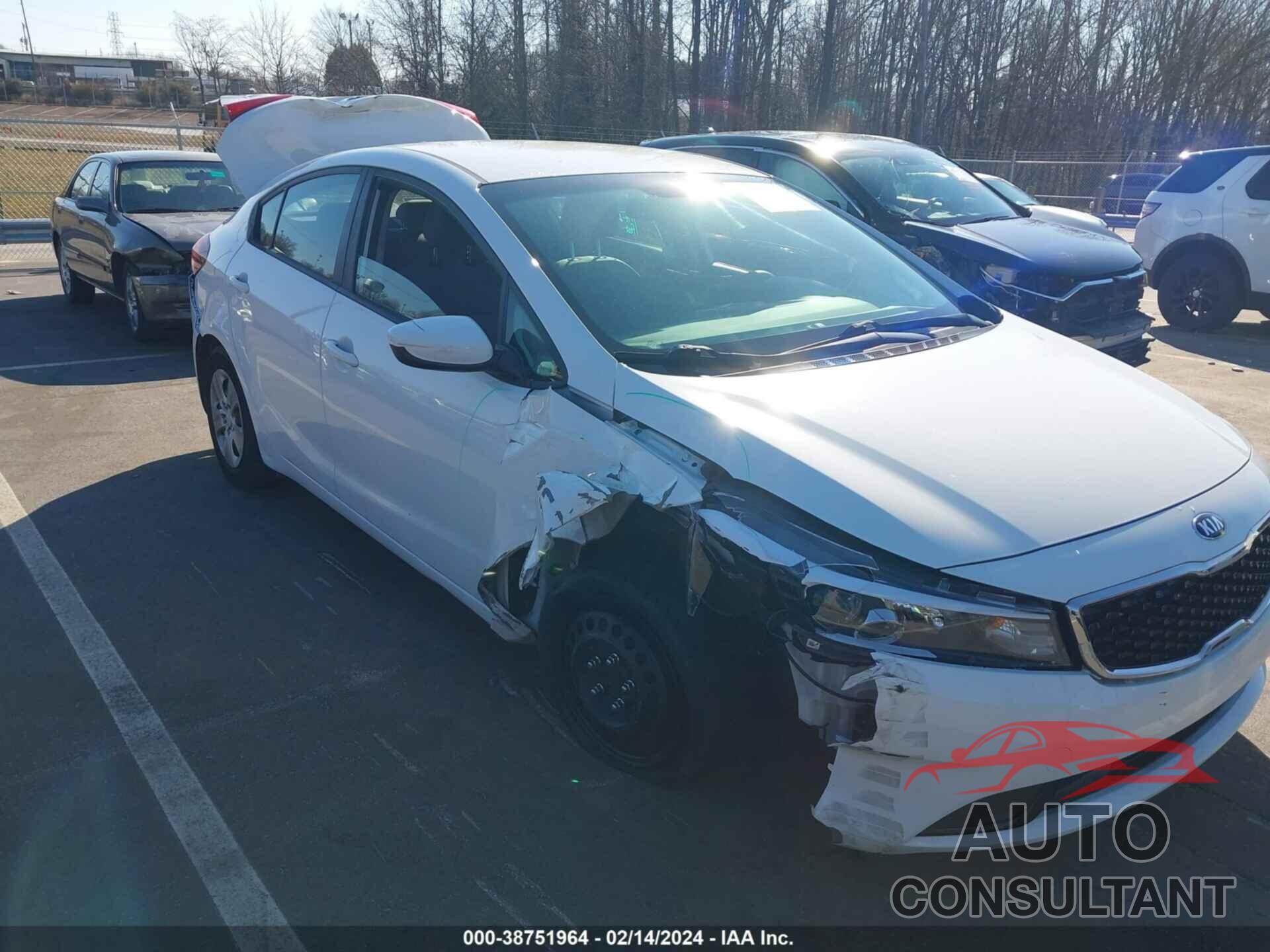 KIA FORTE 2018 - 3KPFK4A75JE241908