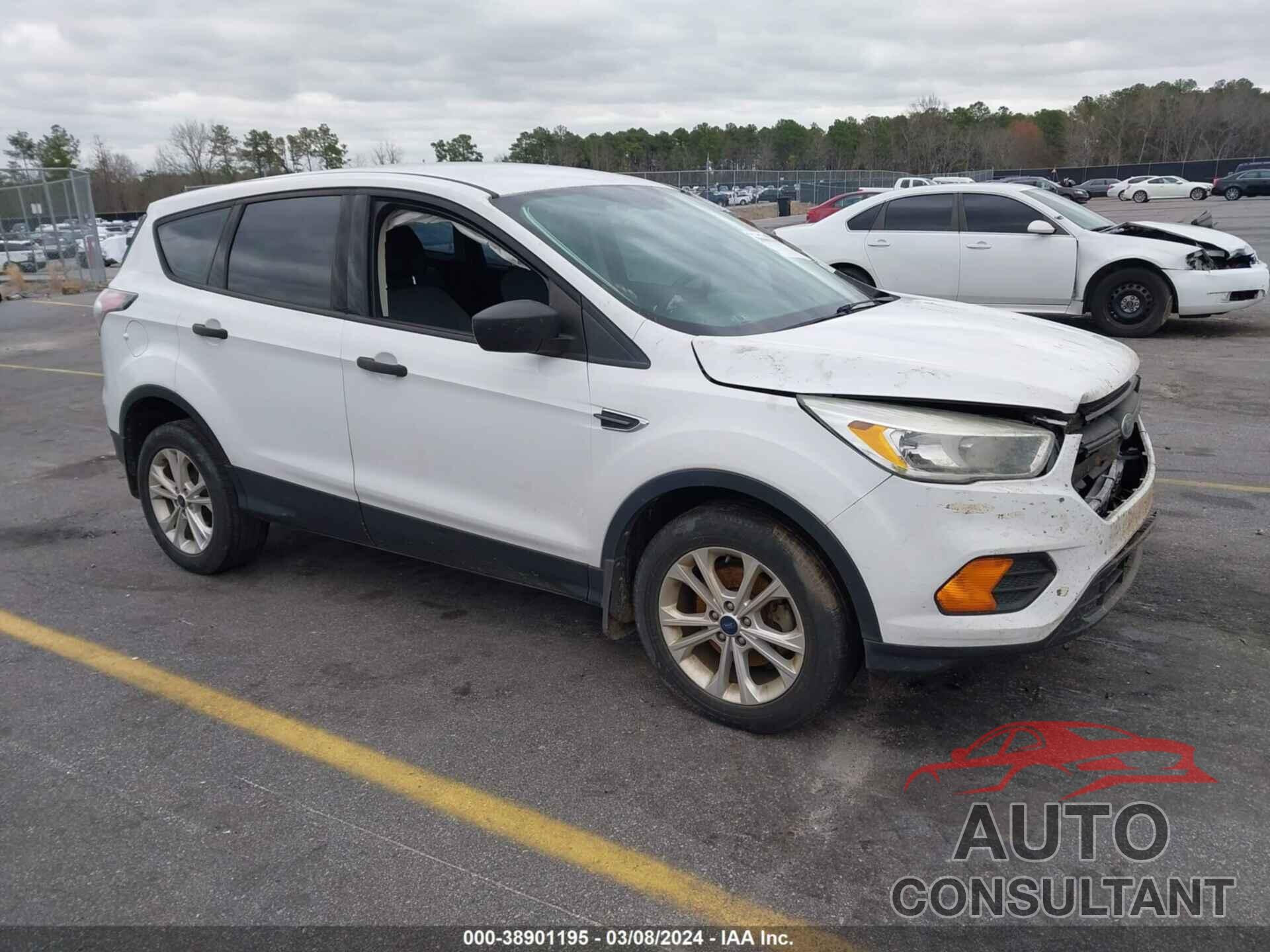 FORD ESCAPE 2017 - 1FMCU0F78HUA88429