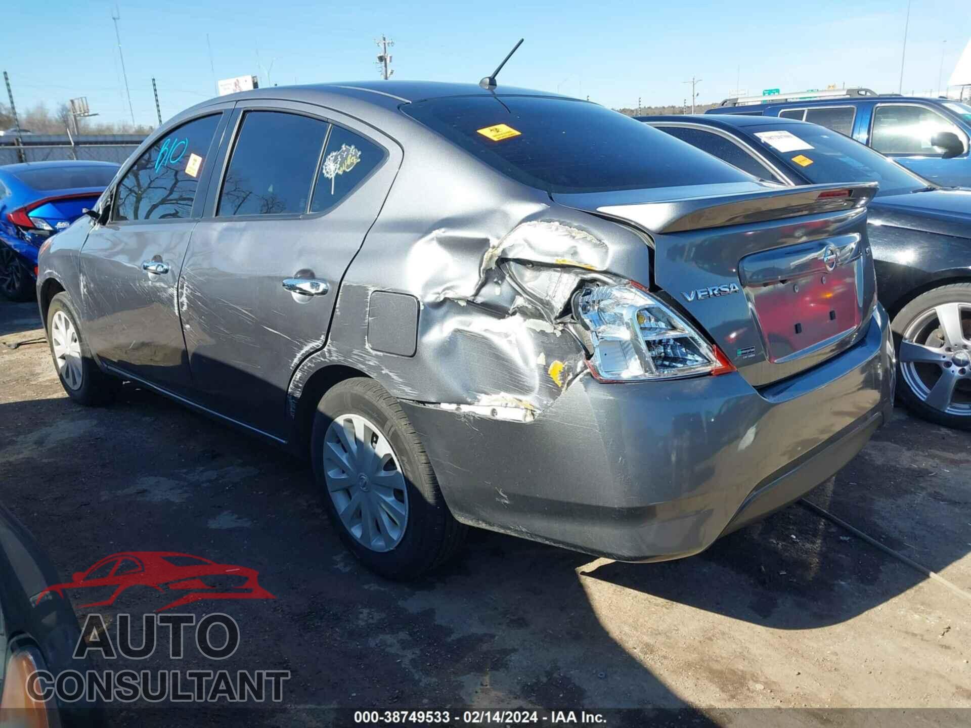 NISSAN VERSA 2019 - 3N1CN7AP3KL824974
