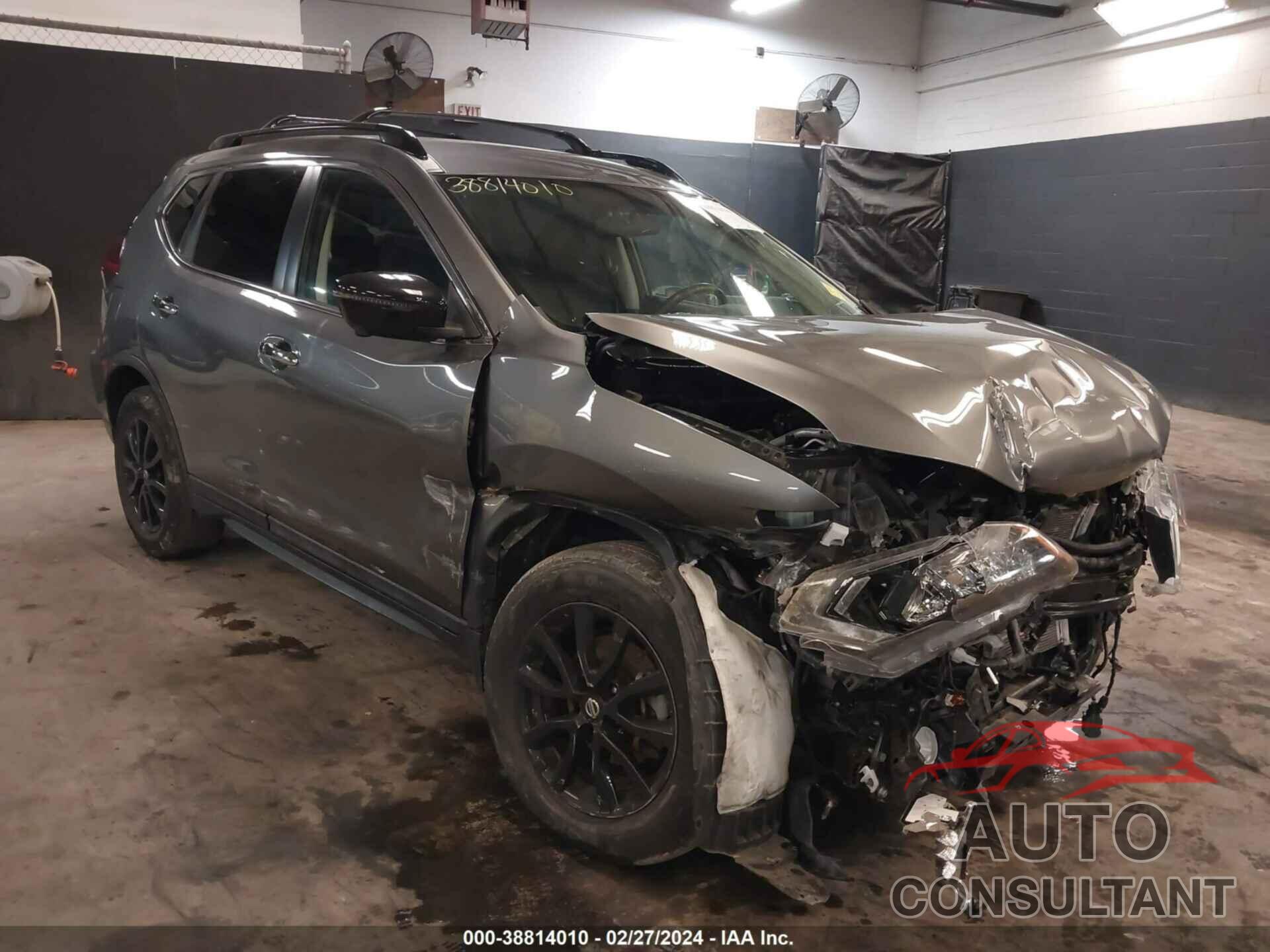 NISSAN ROGUE 2018 - 5N1AT2MT8JC818759