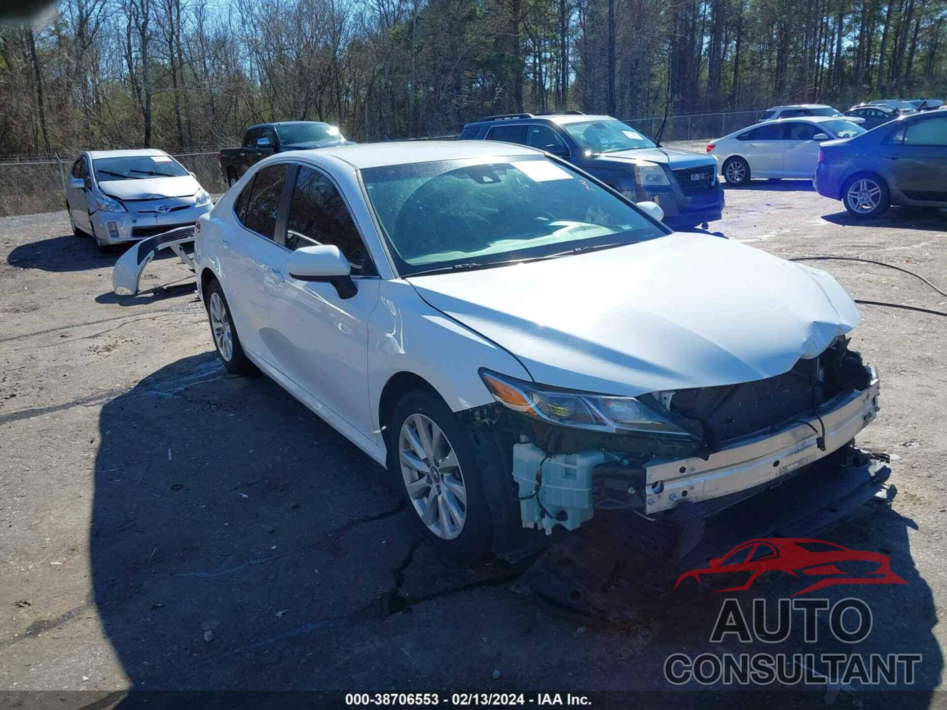 TOYOTA CAMRY 2018 - 4T1B11HK7JU089072