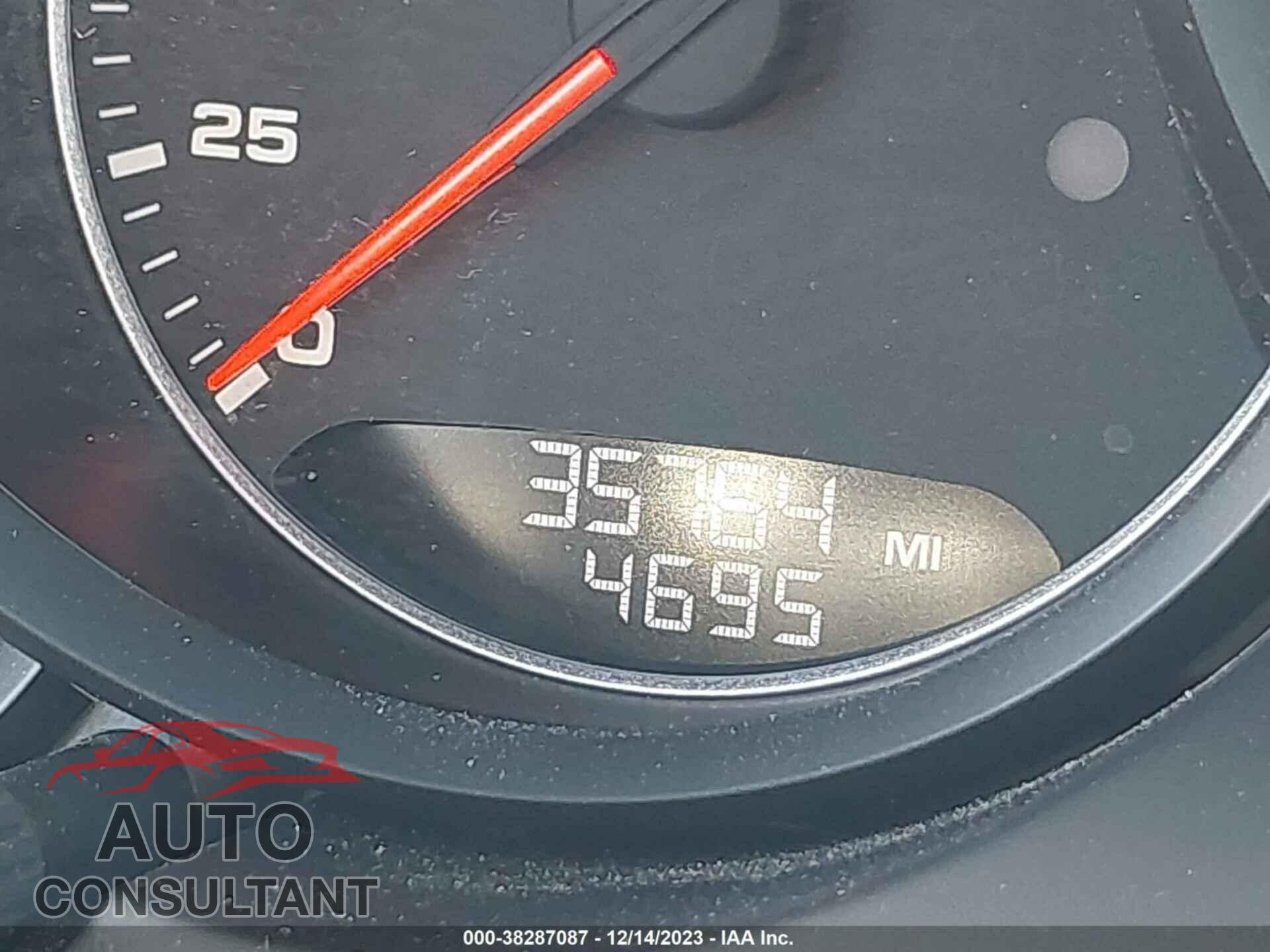 PORSCHE CAYENNE 2017 - WP1AA2A22HKA81966