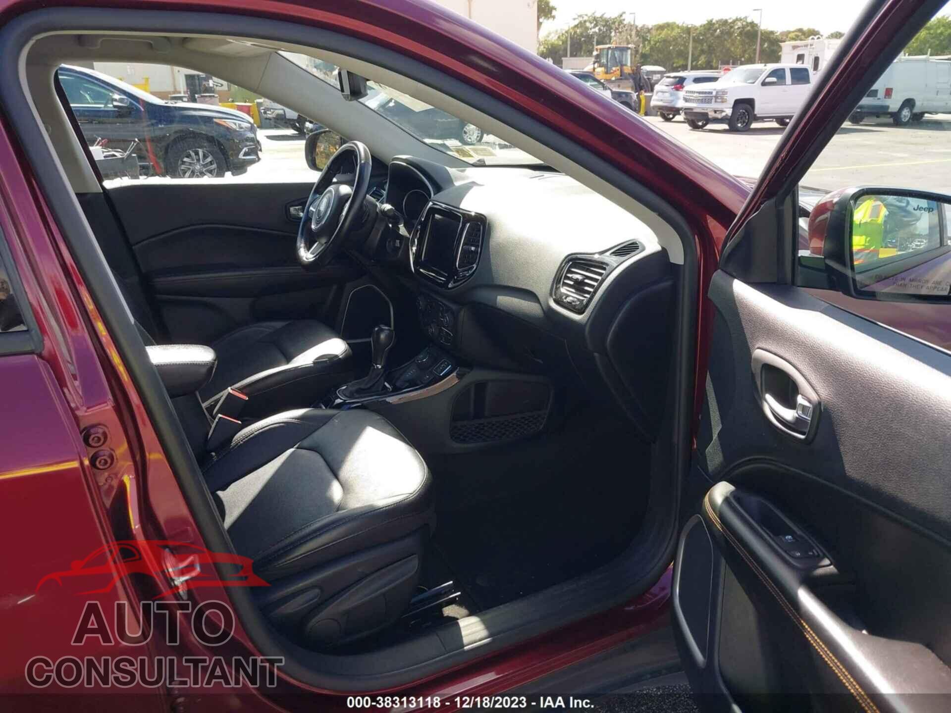 JEEP COMPASS 2021 - 3C4NJDCB8MT575026