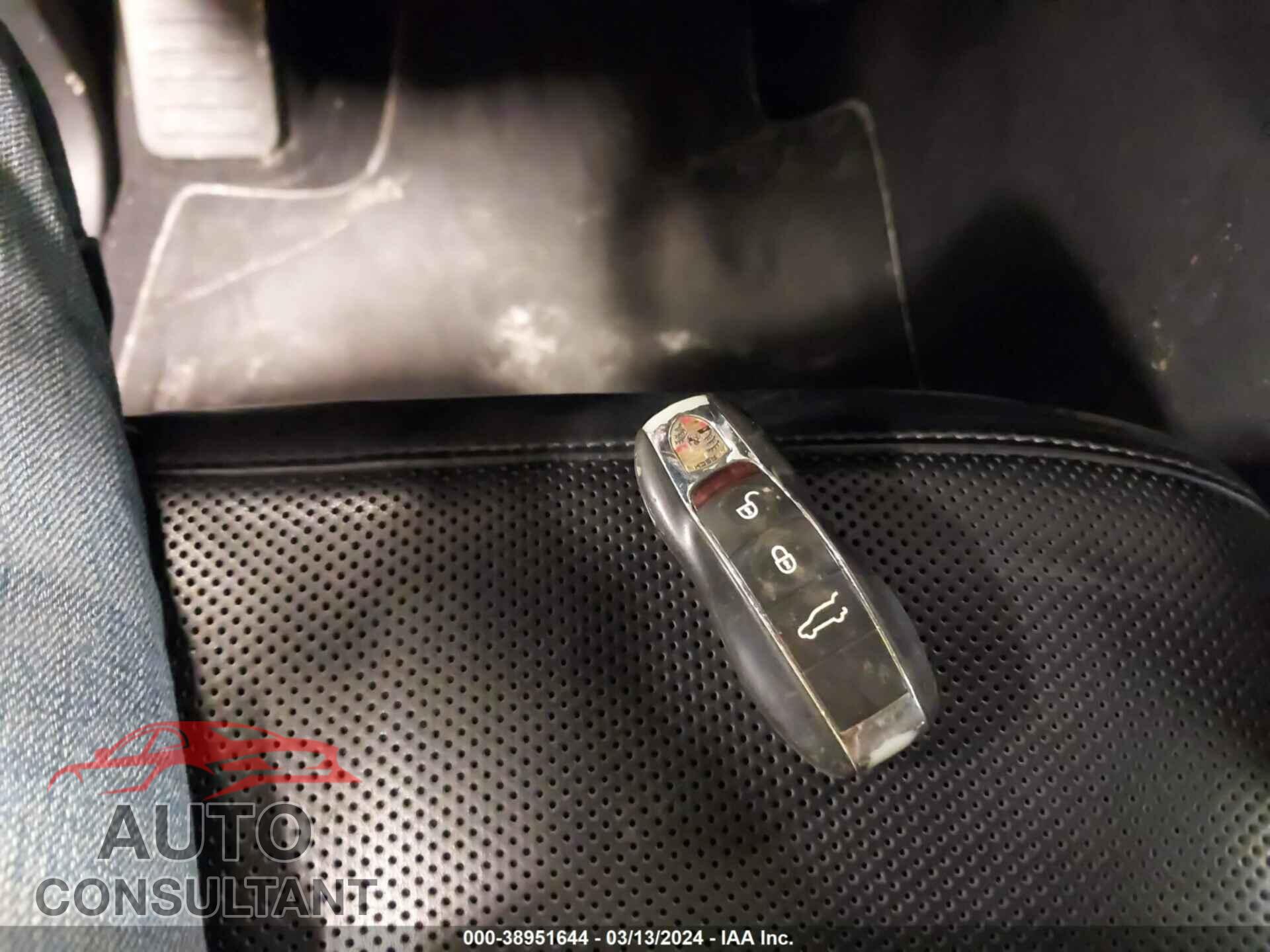 PORSCHE CAYENNE 2016 - WP1AA2A29GLA10708