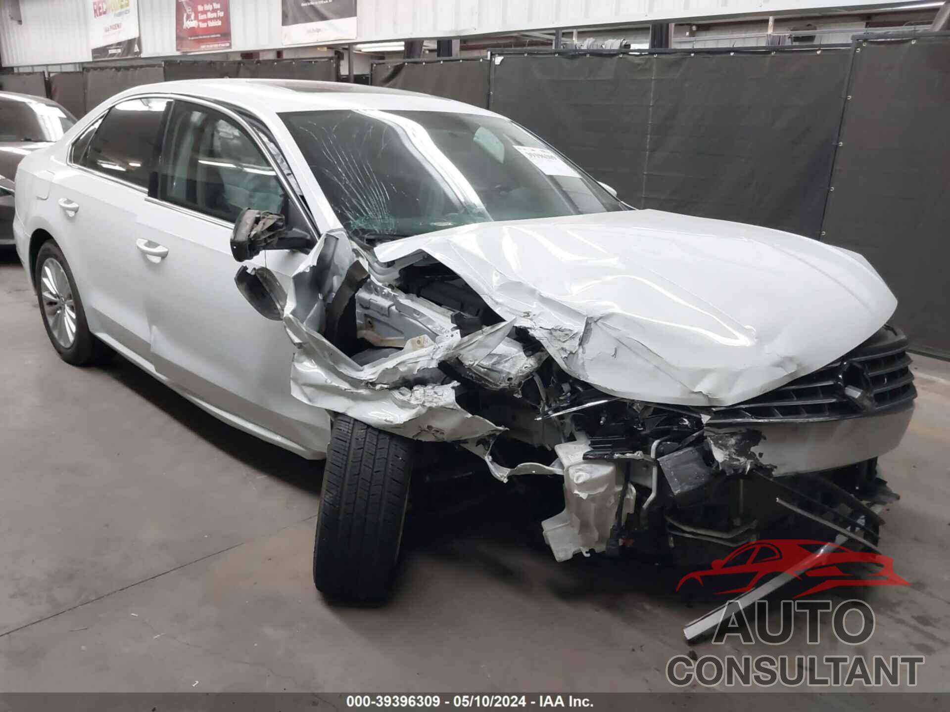 VOLKSWAGEN PASSAT 2017 - 1VWBT7A31HC057915