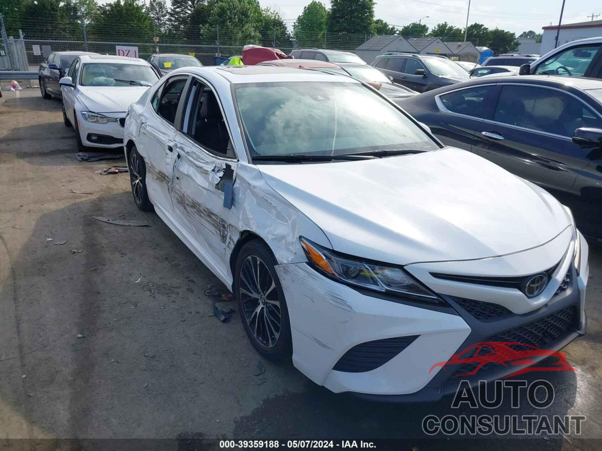 TOYOTA CAMRY 2019 - 4T1B11HK3KU816015