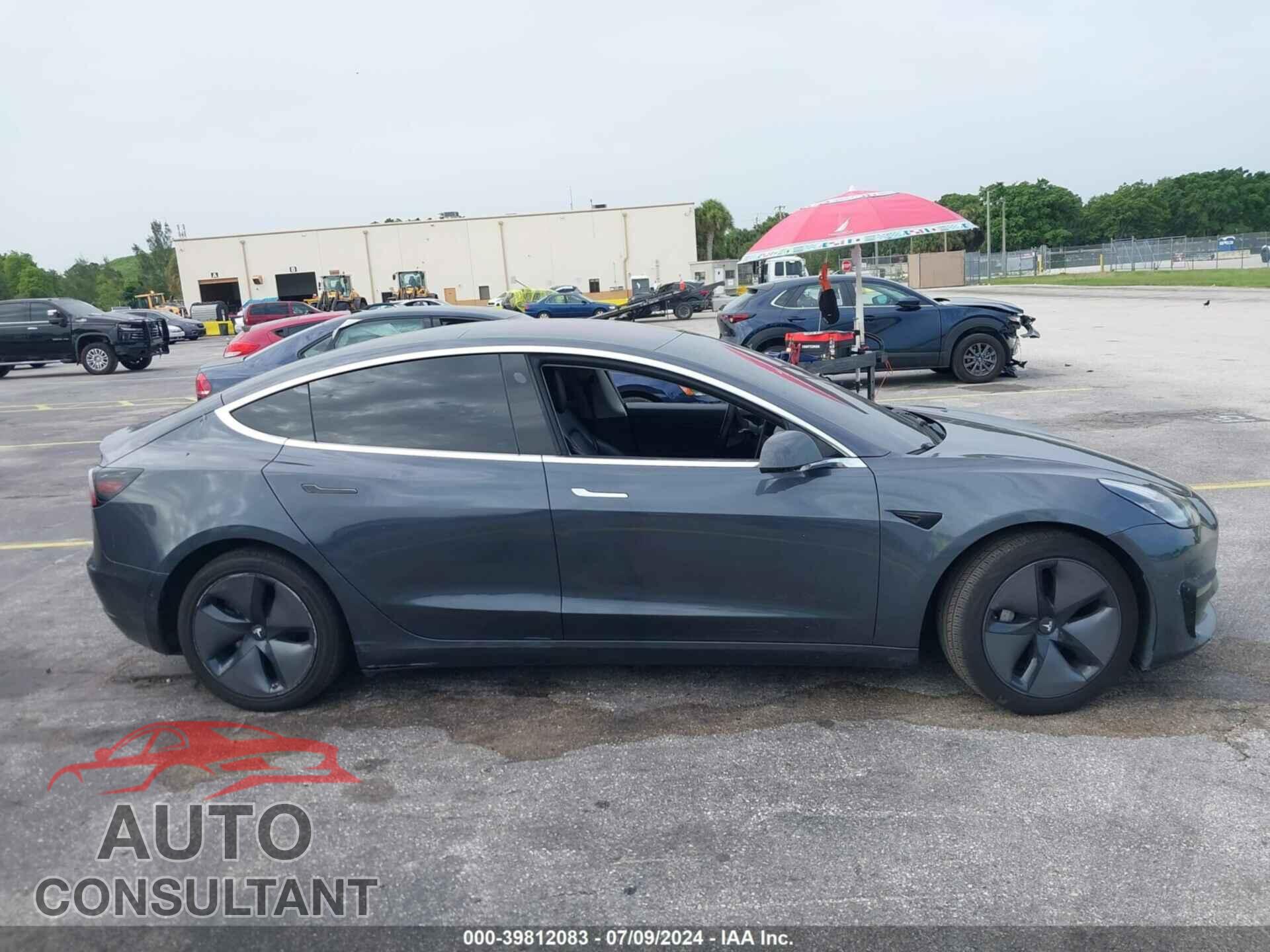 TESLA MODEL 3 2018 - 5YJ3E1EB0JF069840
