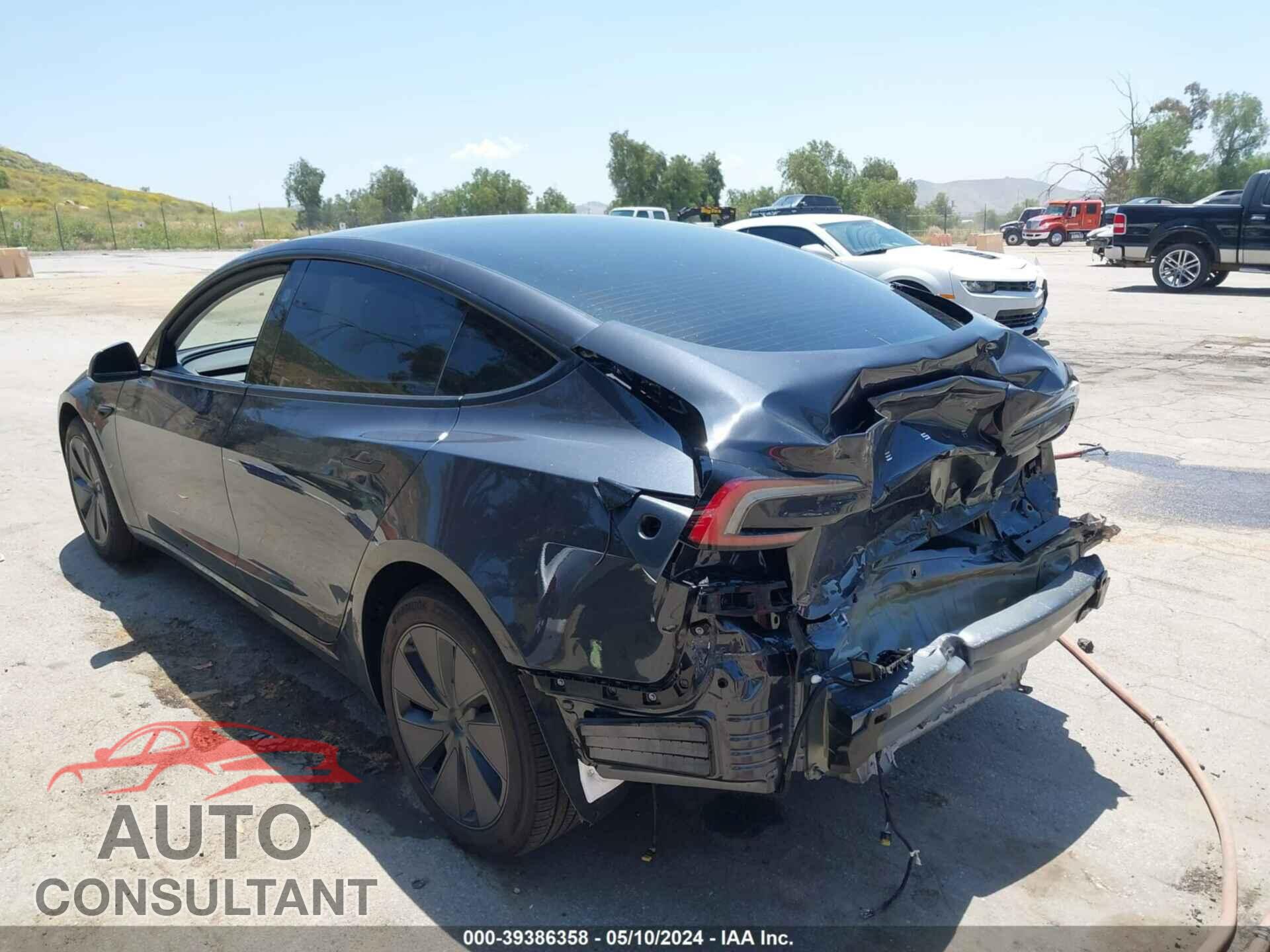 TESLA MODEL 3 2024 - 5YJ3E1EA7RF728239