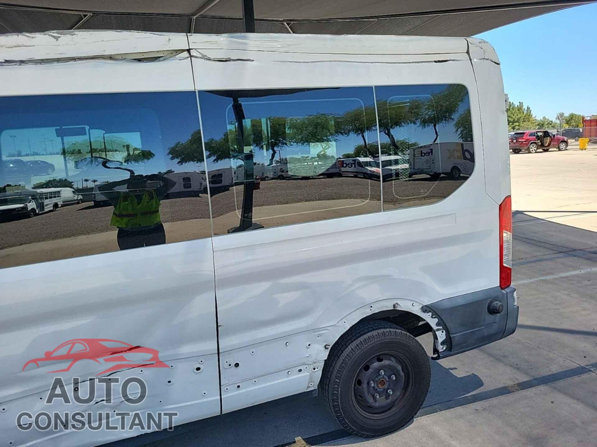 FORD TRANSIT-250 2017 - 1FTYR2CM2HKA68884
