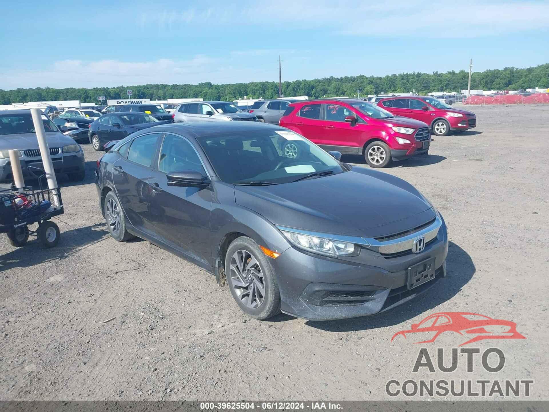 HONDA CIVIC 2018 - 2HGFC2F72JH590010