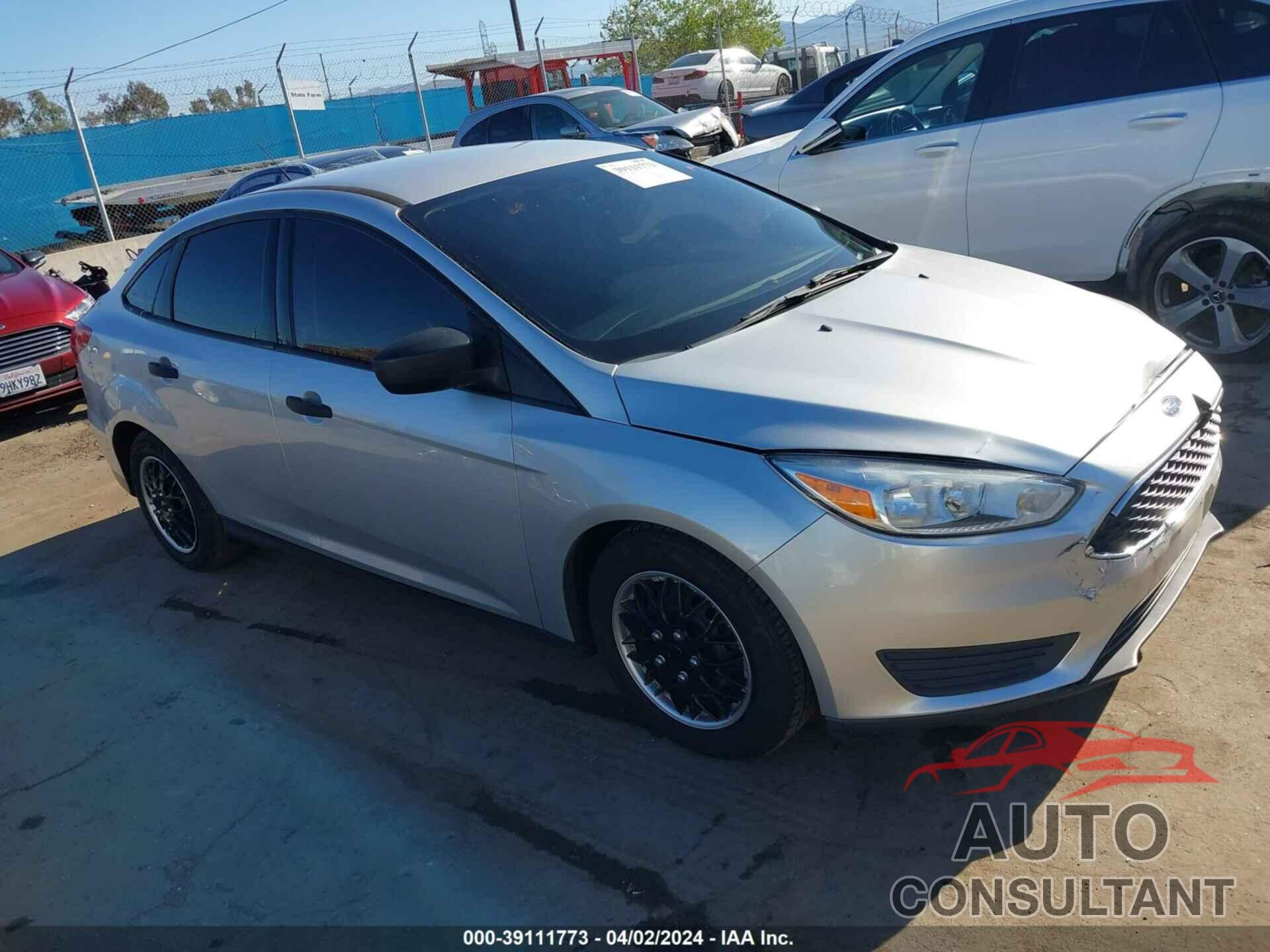 FORD FOCUS 2017 - 1FADP3E24HL223182