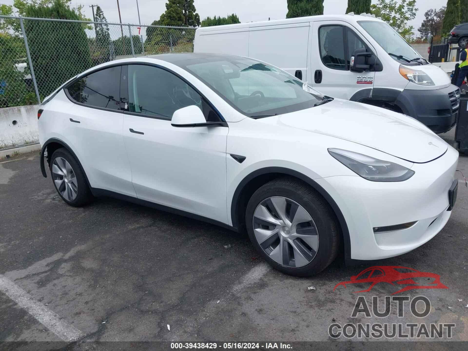 TESLA MODEL Y 2023 - 7SAYGDEE6PF925391