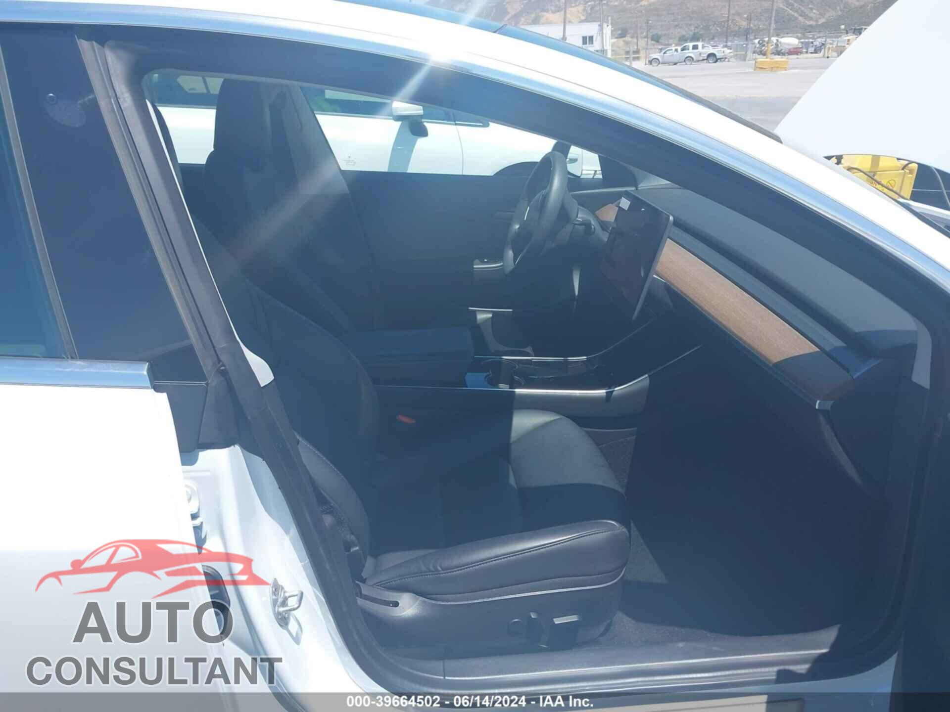 TESLA MODEL 3 2020 - 5YJ3E1EA2LF590570