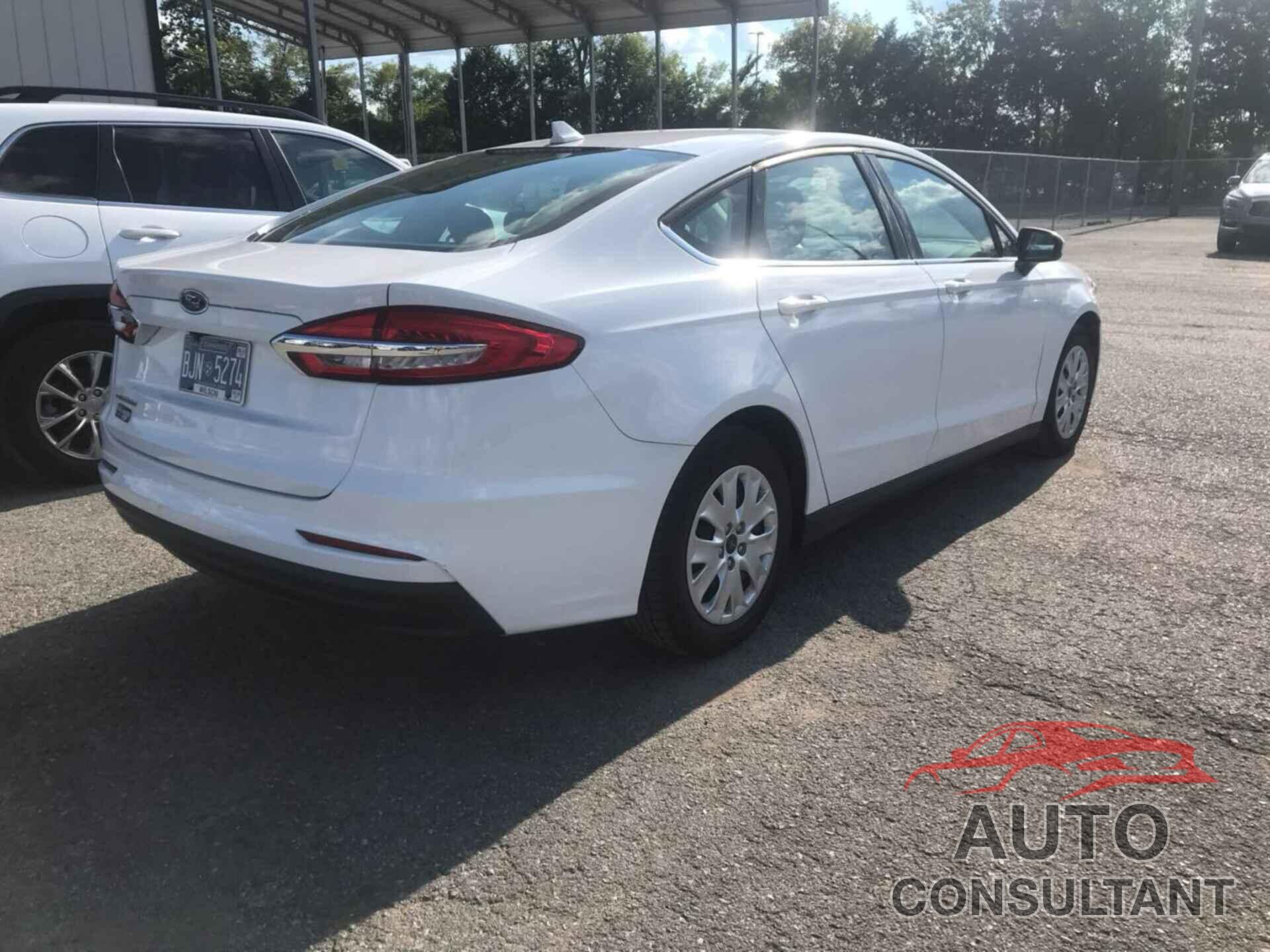 FORD FUSION 2020 - 3FA6P0G70LR205224