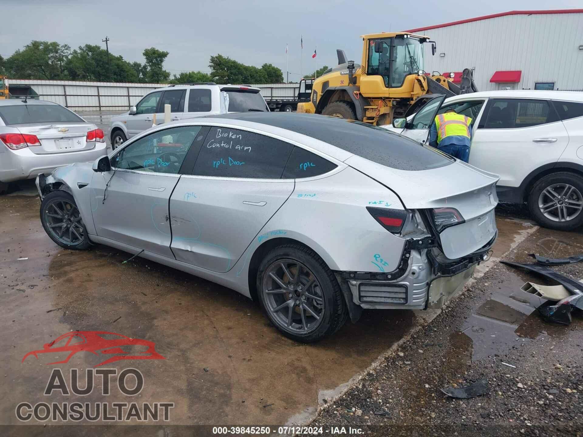 TESLA MODEL 3 2018 - 5YJ3E1EA3JF060721