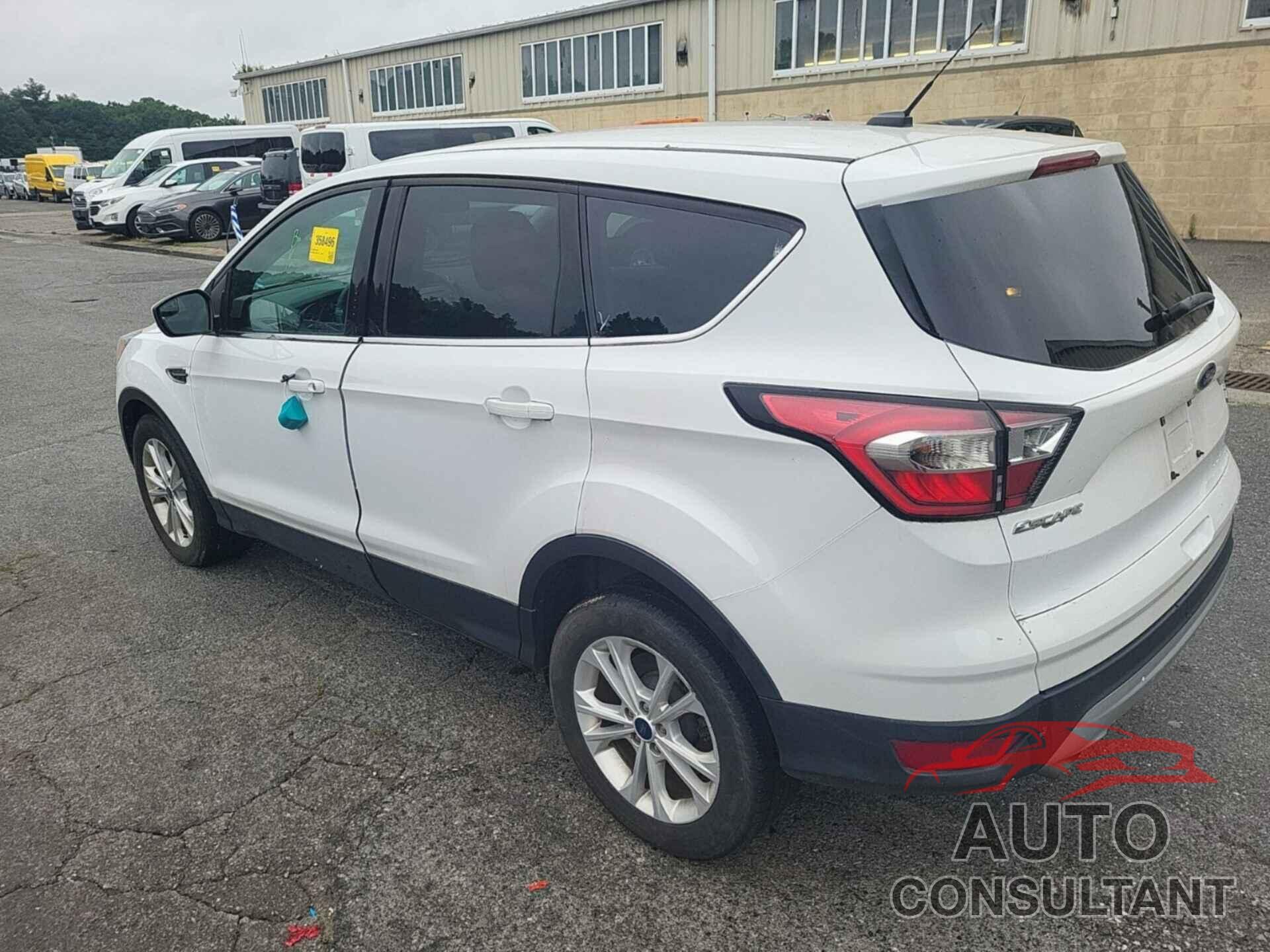 FORD ESCAPE 2017 - 1FMCU9GD1HUB61780