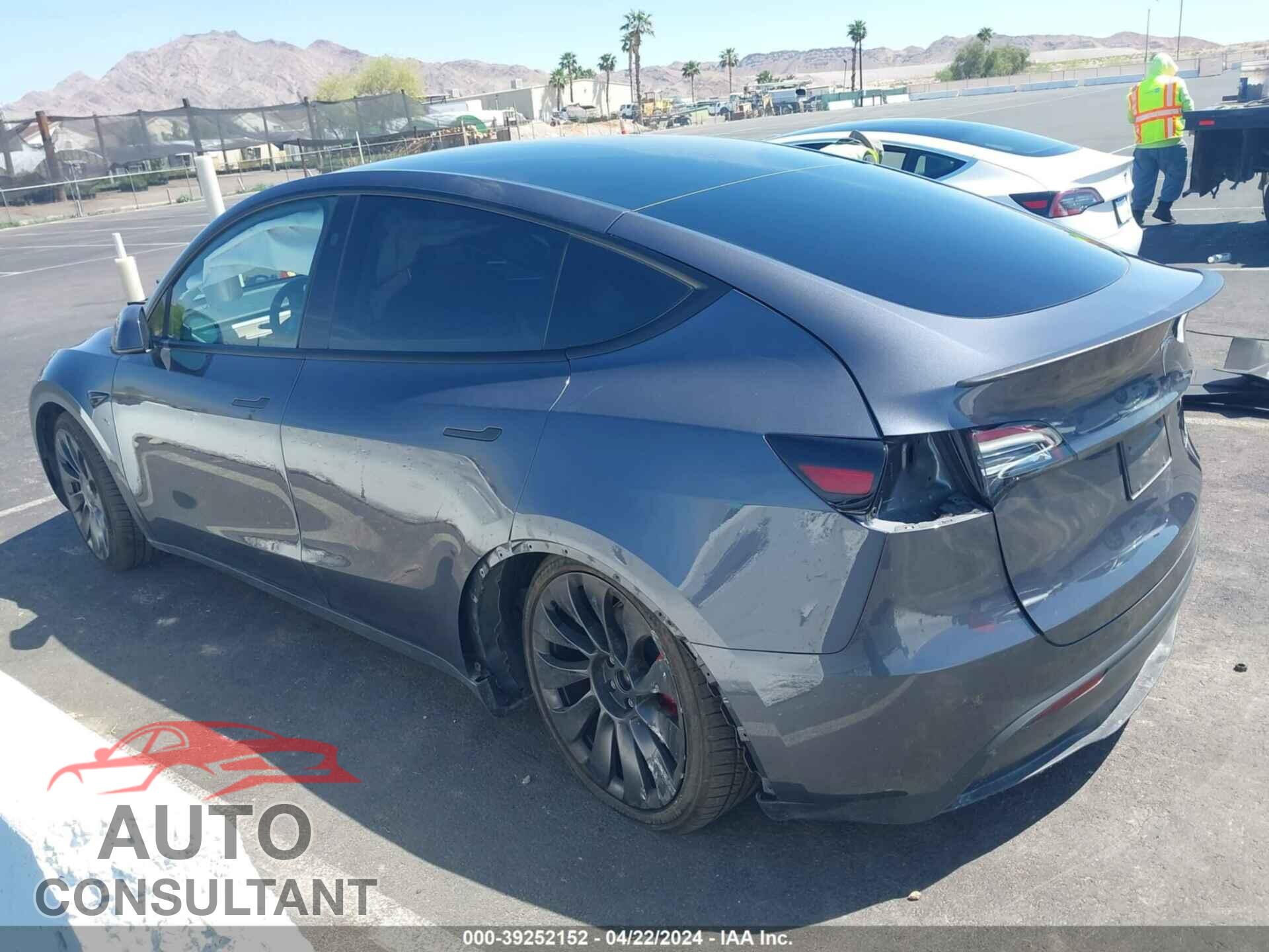 TESLA MODEL Y 2023 - 7SAYGDEF2PF924540