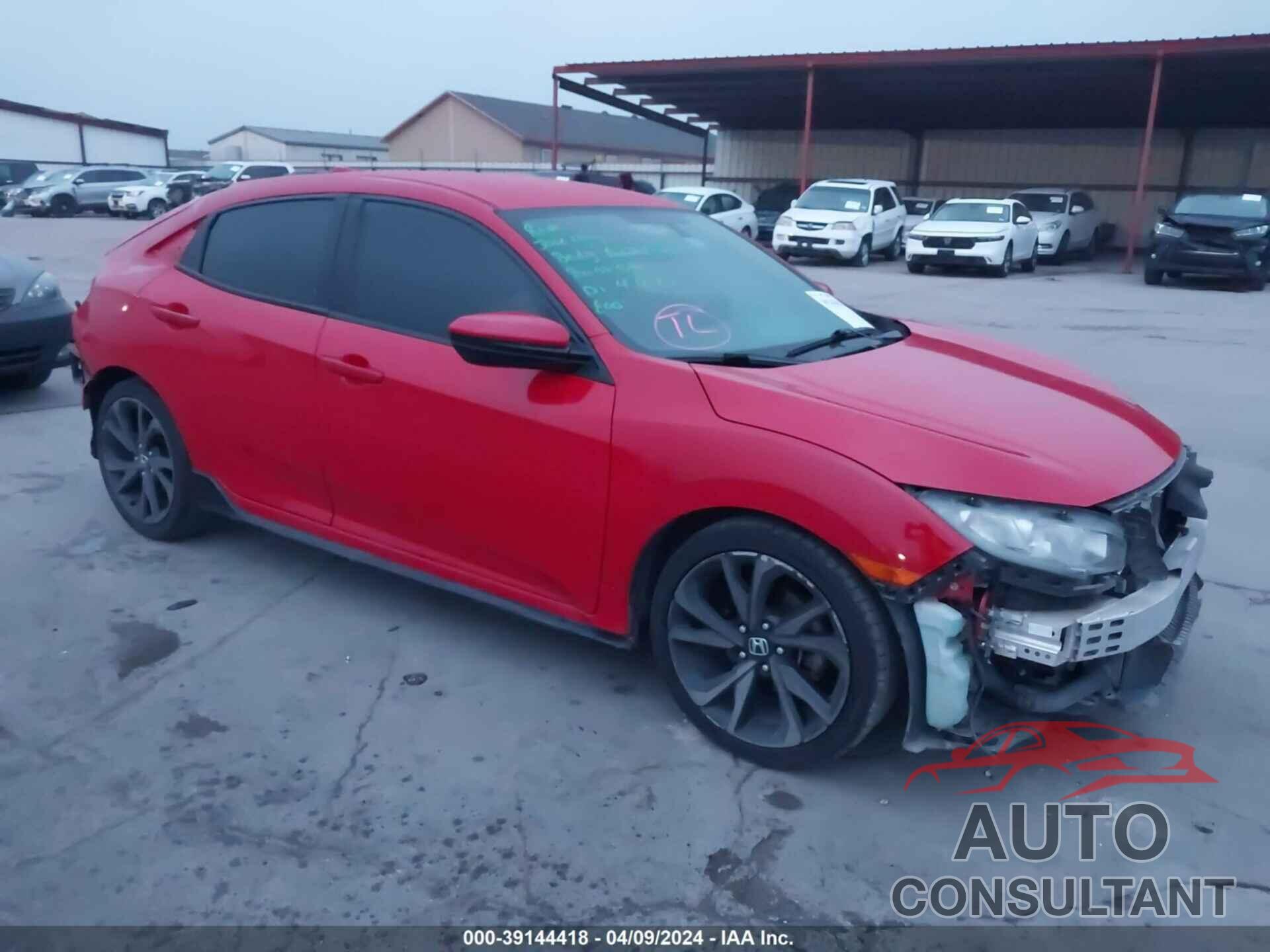 HONDA CIVIC 2018 - SHHFK7H48JU217561