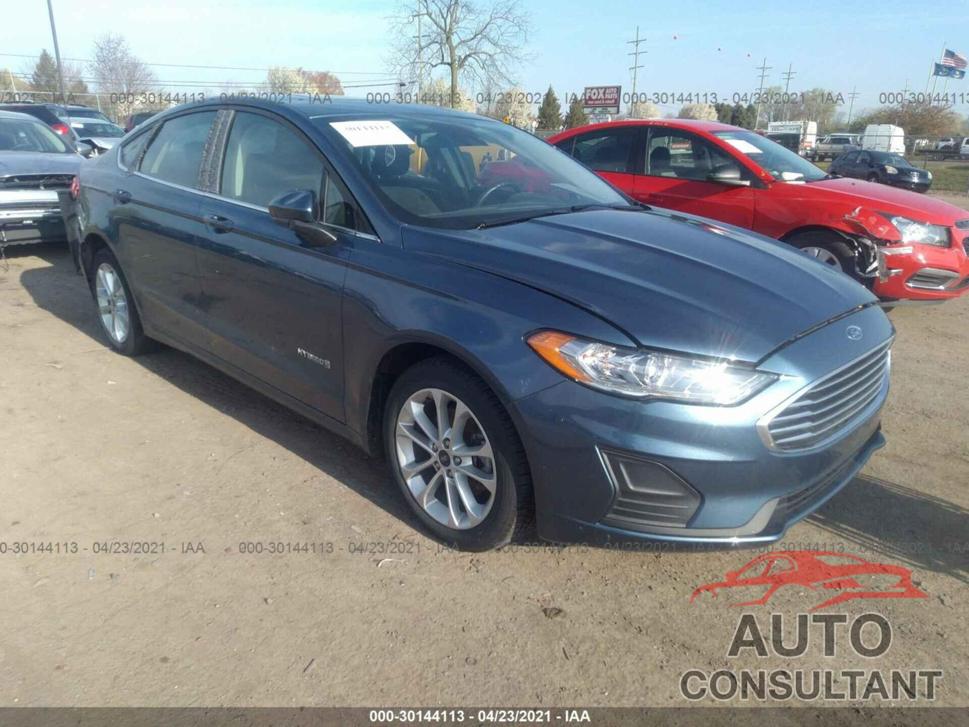 FORD FUSION HYBRID 2019 - 3FA6P0LU2KR113008