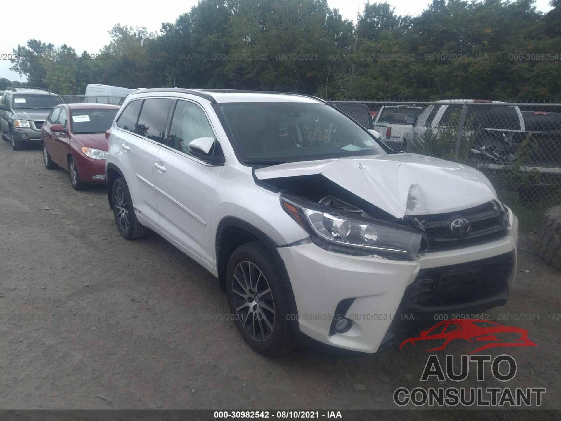 TOYOTA HIGHLANDER 2018 - 5TDJZRFH3JS810913