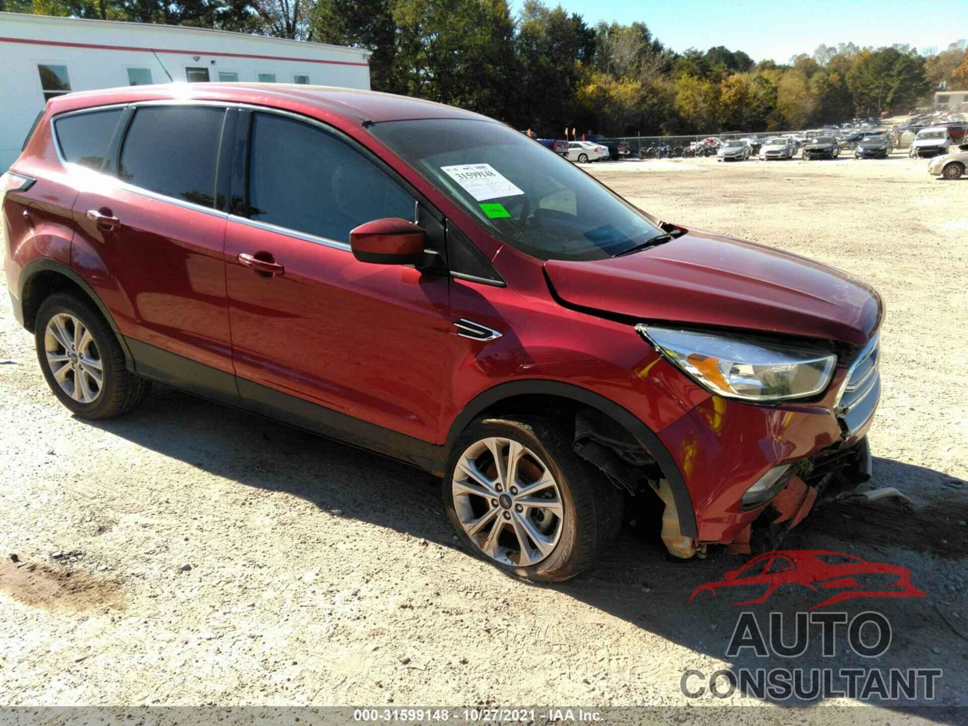 FORD ESCAPE 2017 - 1FMCU0GD7HUE33793