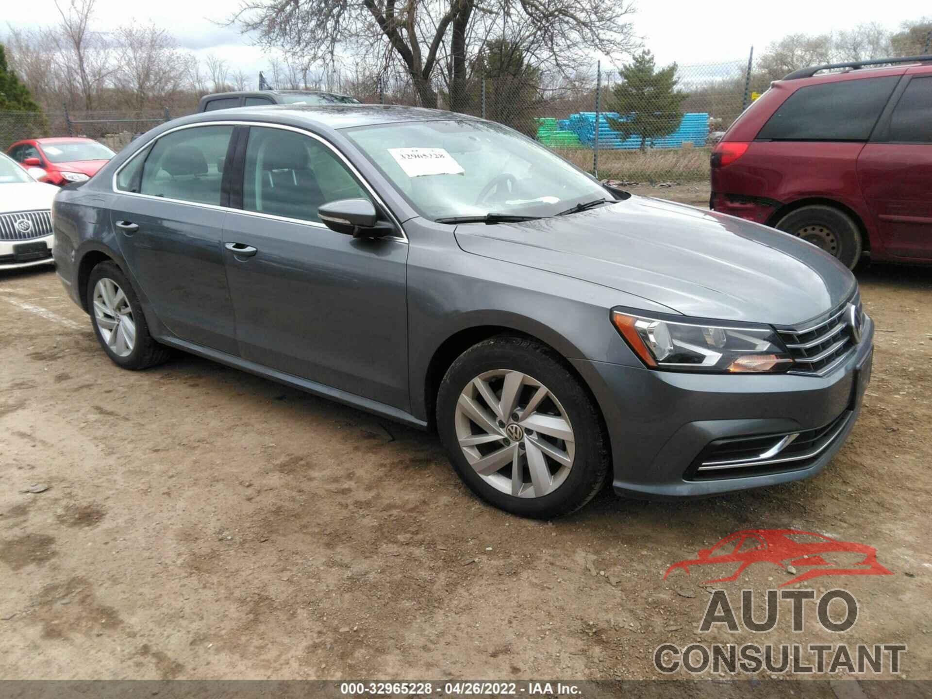 VOLKSWAGEN PASSAT 2018 - 1VWBA7A35JC014139