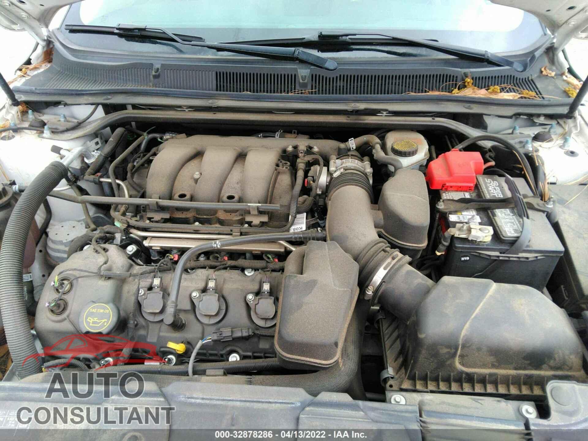 FORD TAURUS 2017 - 1FAHP2D8XHG138972