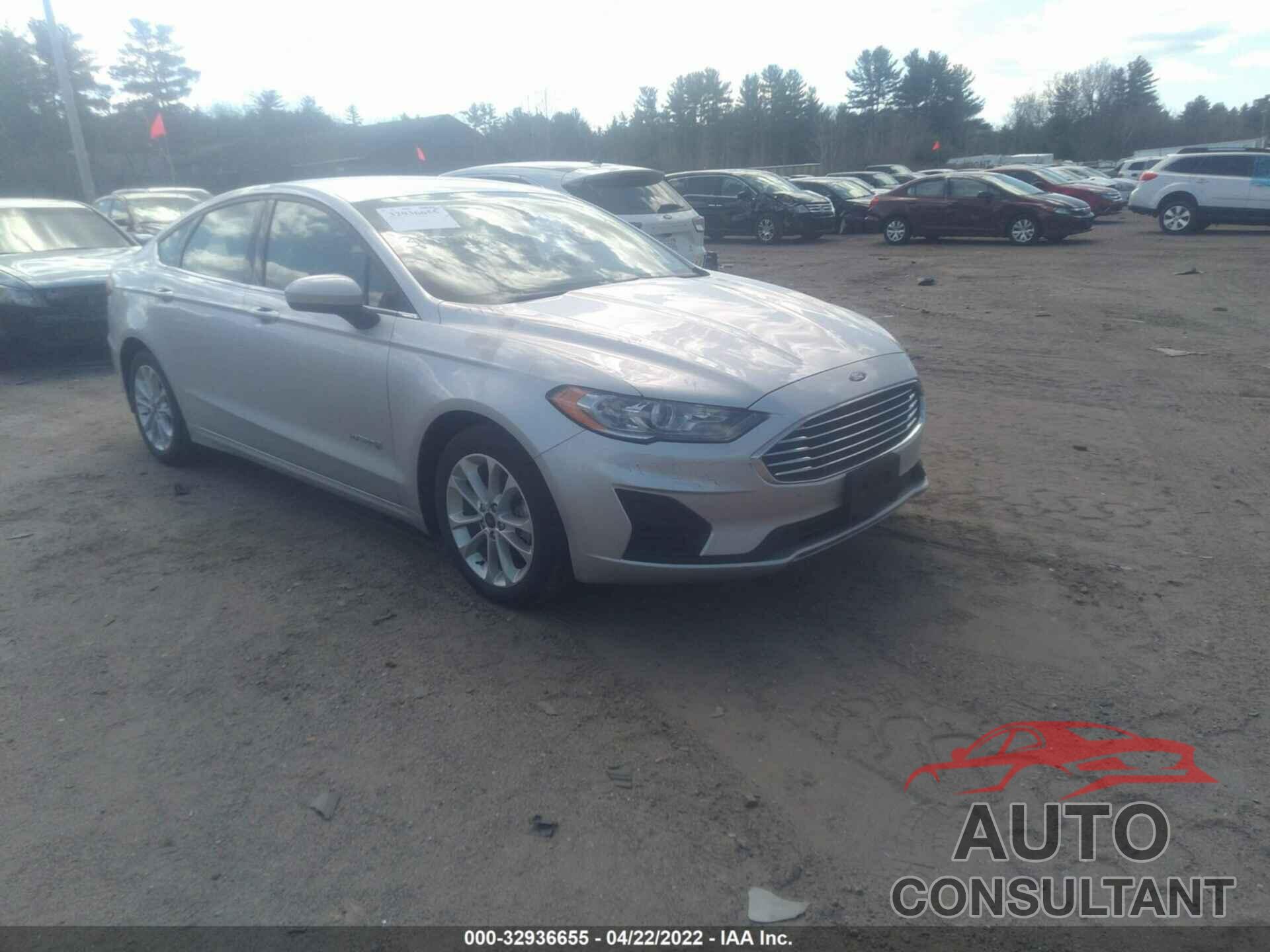 FORD FUSION HYBRID 2019 - 3FA6P0LU6KR241221