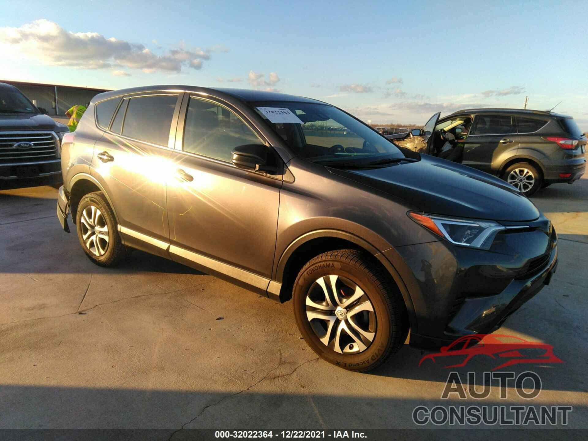 TOYOTA RAV4 2018 - JTMZFREV5JJ155038