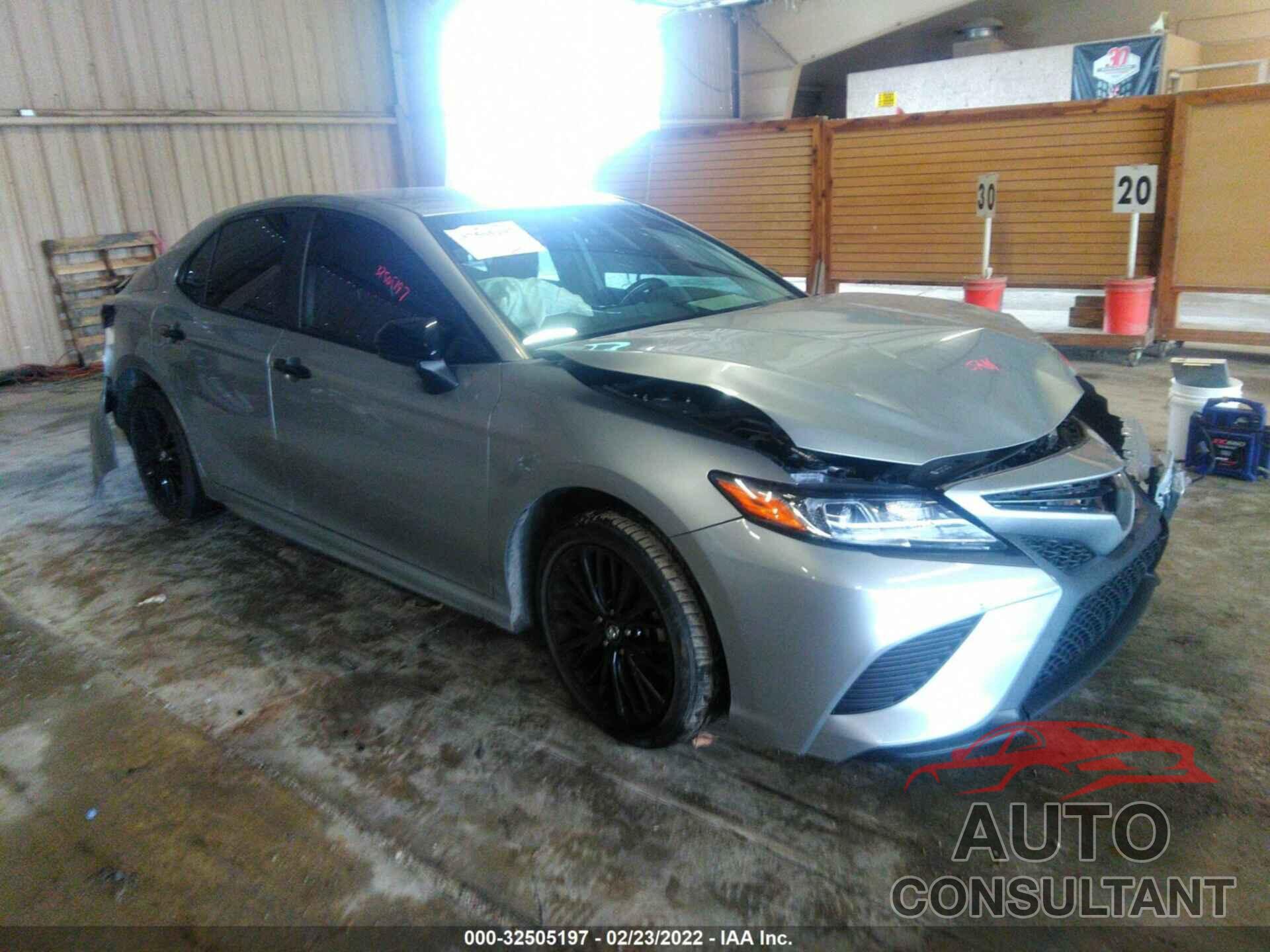 TOYOTA CAMRY 2020 - 4T1G11AK6LU311684