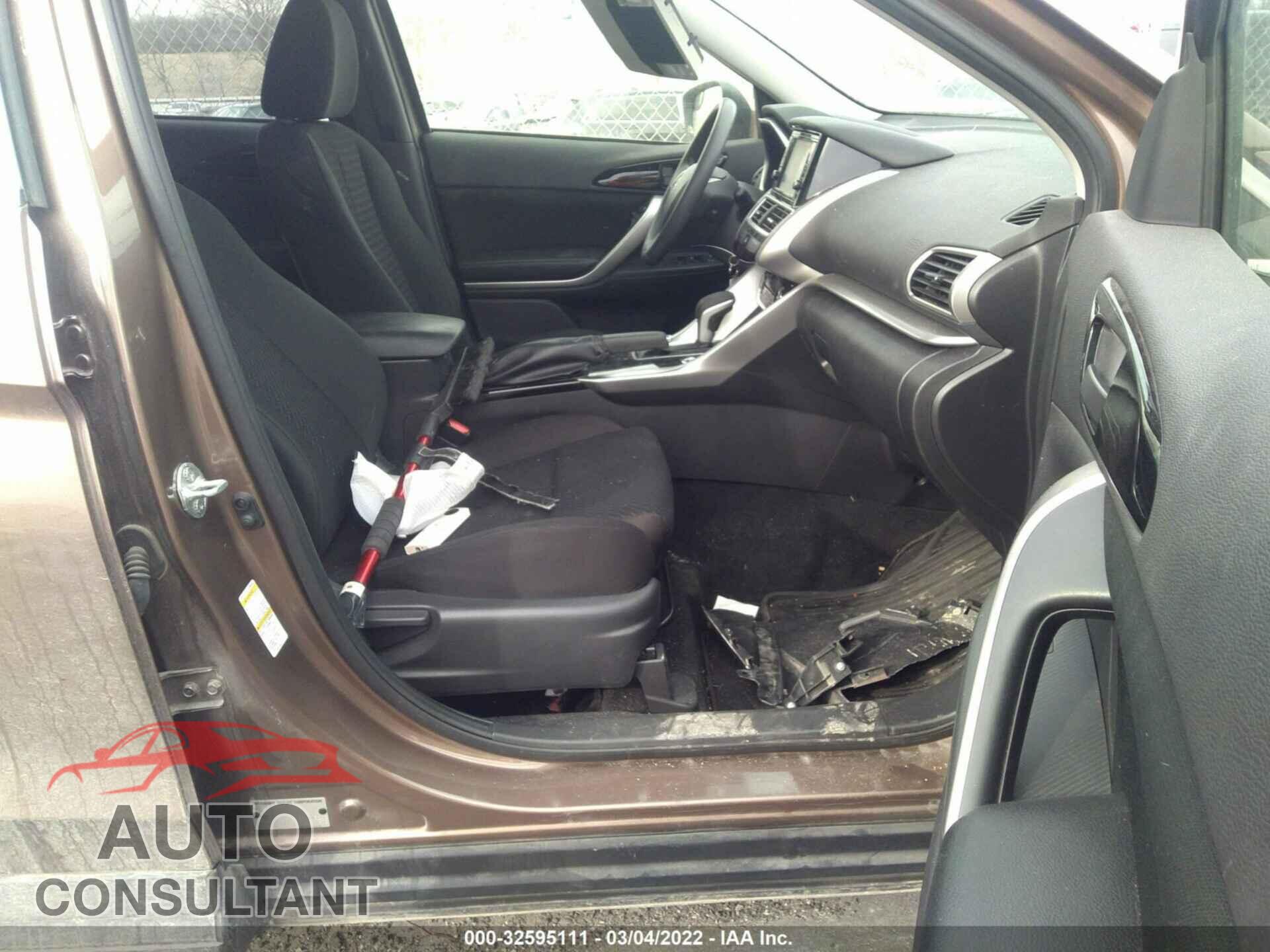 MITSUBISHI ECLIPSE CROSS 2018 - JA4AT3AA7JZ045738