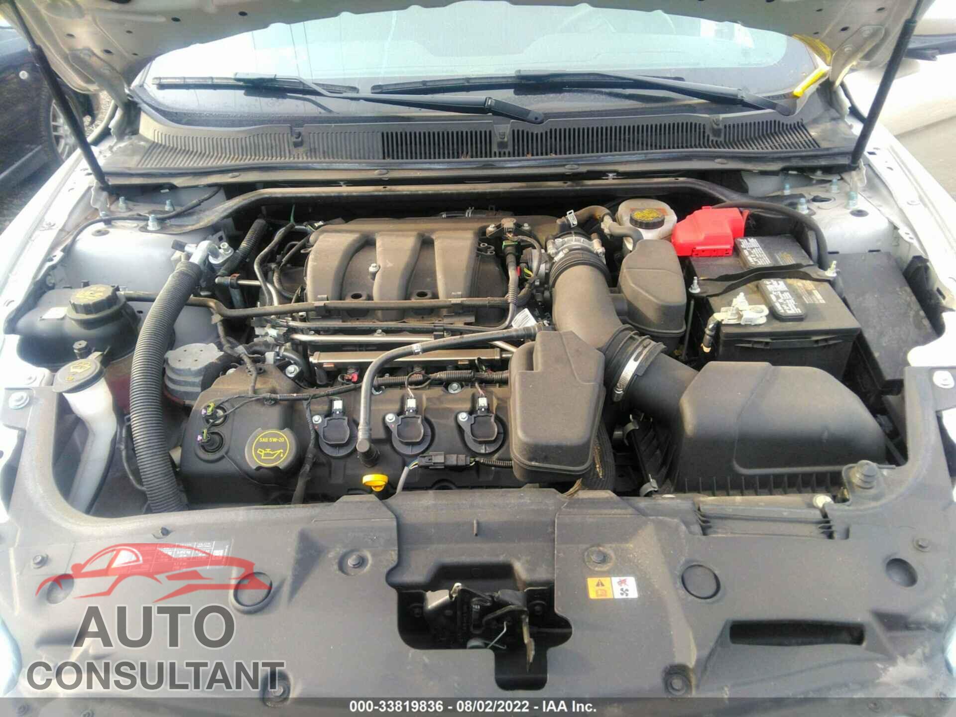 FORD TAURUS 2018 - 1FAHP2E81JG143210