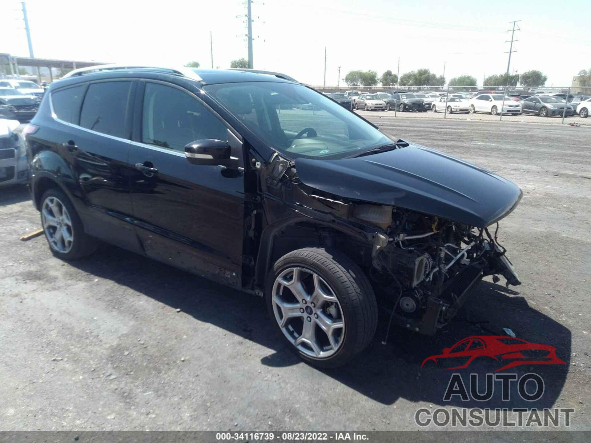 FORD ESCAPE 2017 - 1FMCU0J95HUA39231