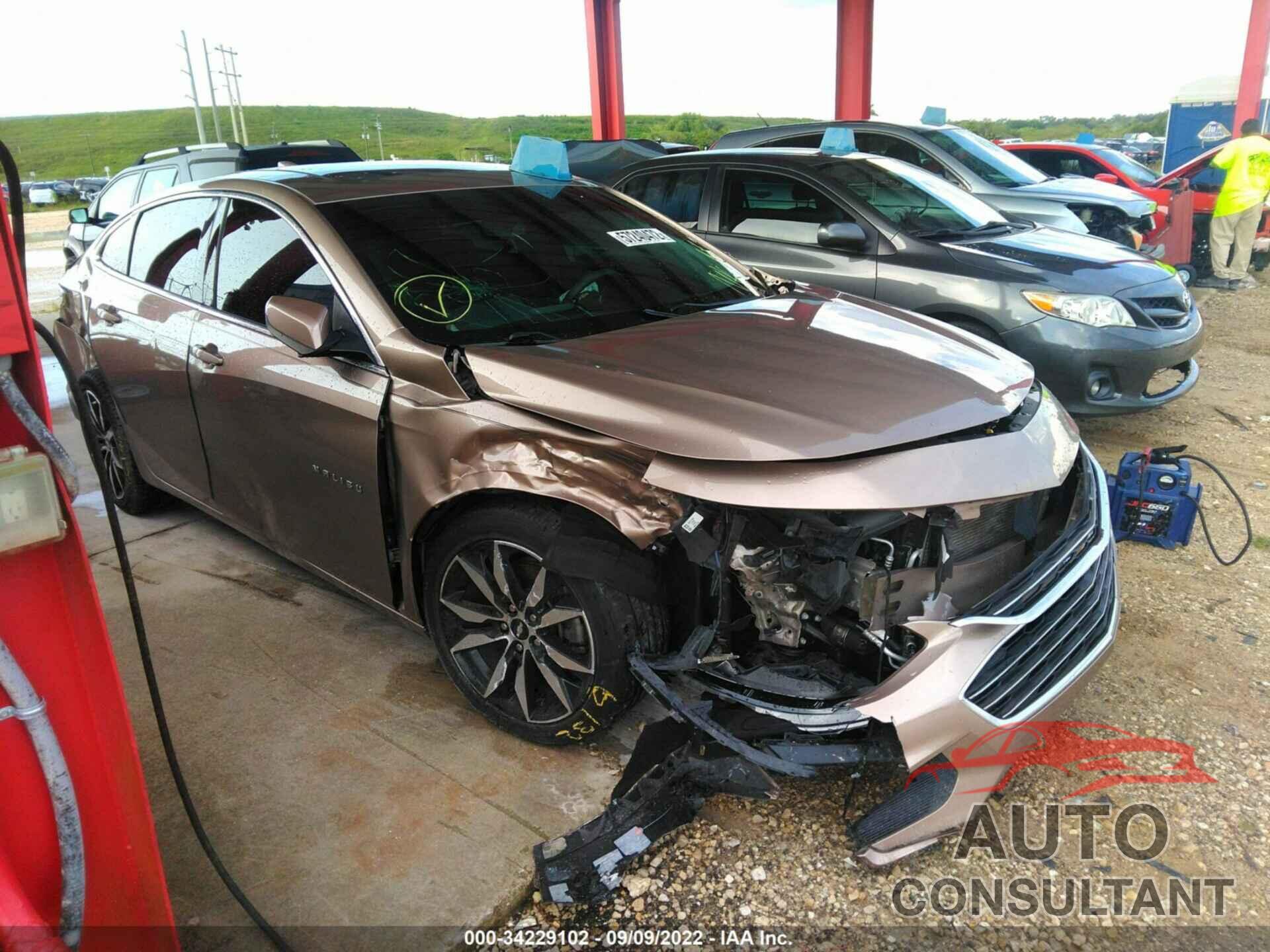 CHEVROLET MALIBU 2018 - 1G1ZD5ST4JF117877
