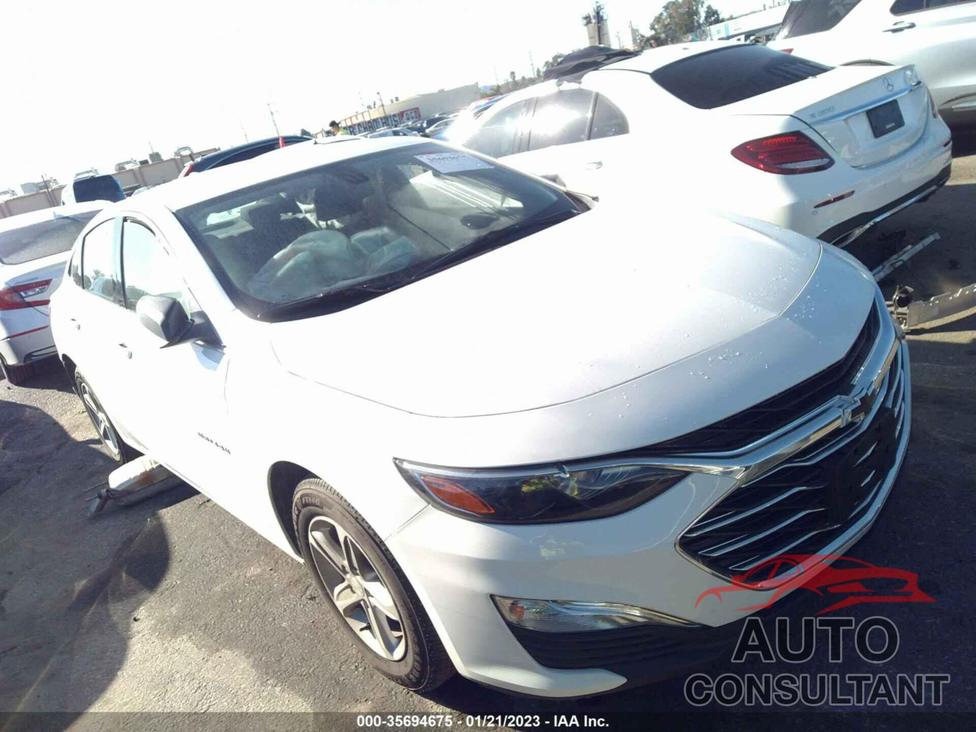 CHEVROLET MALIBU 2022 - 1G1ZB5ST0NF208351