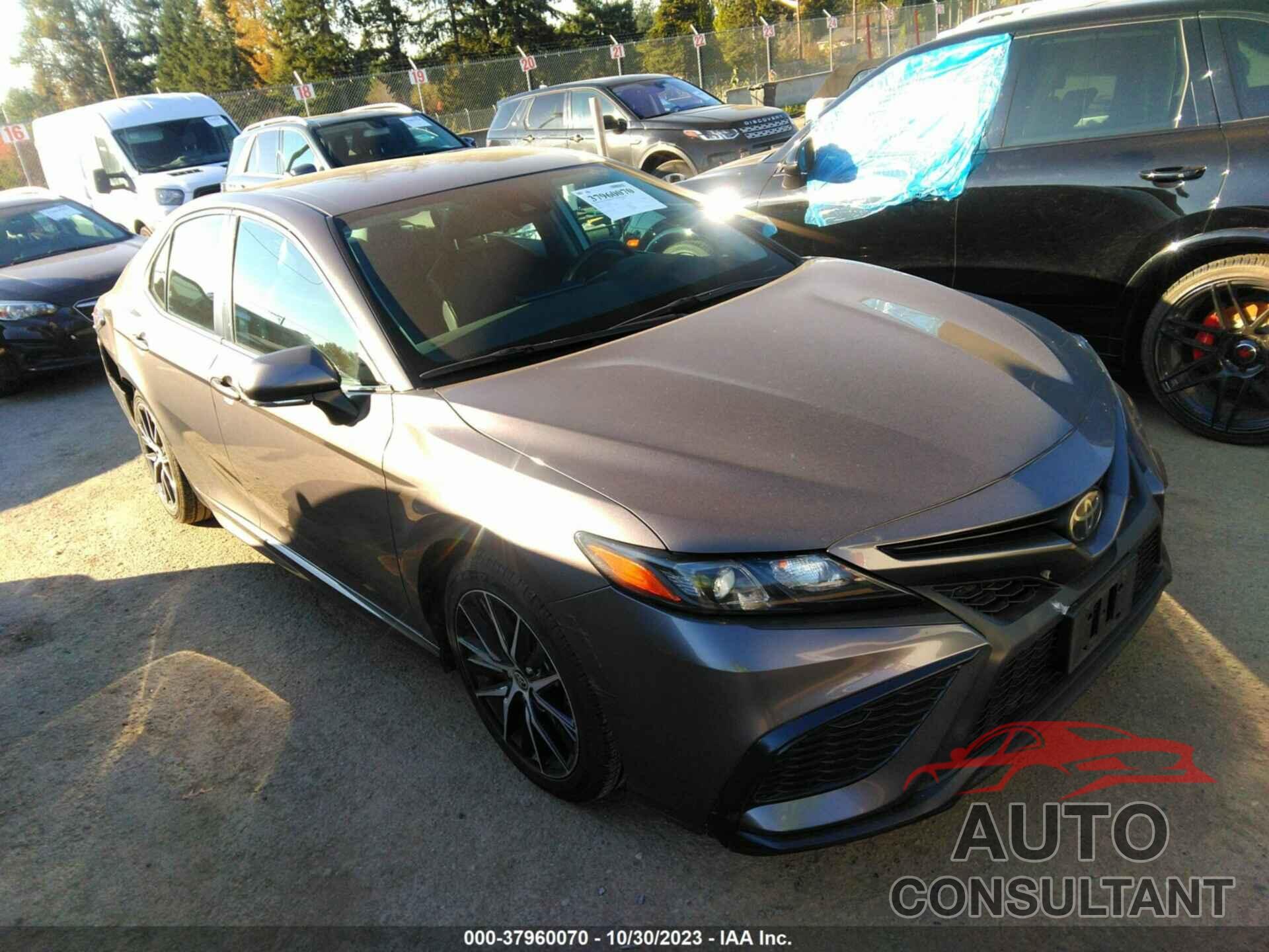 TOYOTA CAMRY 2022 - 4T1G11AK8NU689055