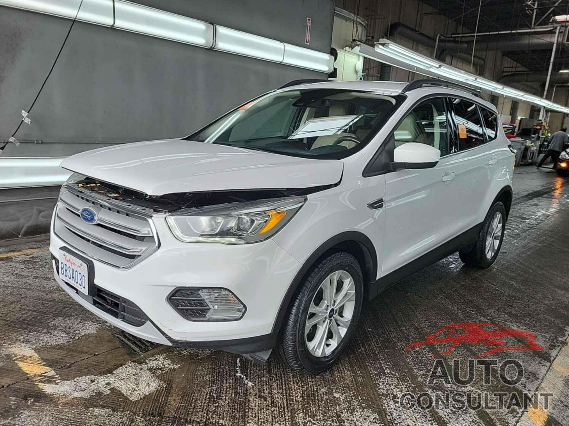 FORD ESCAPE 2018 - 1FMCU0HD3JUA75810