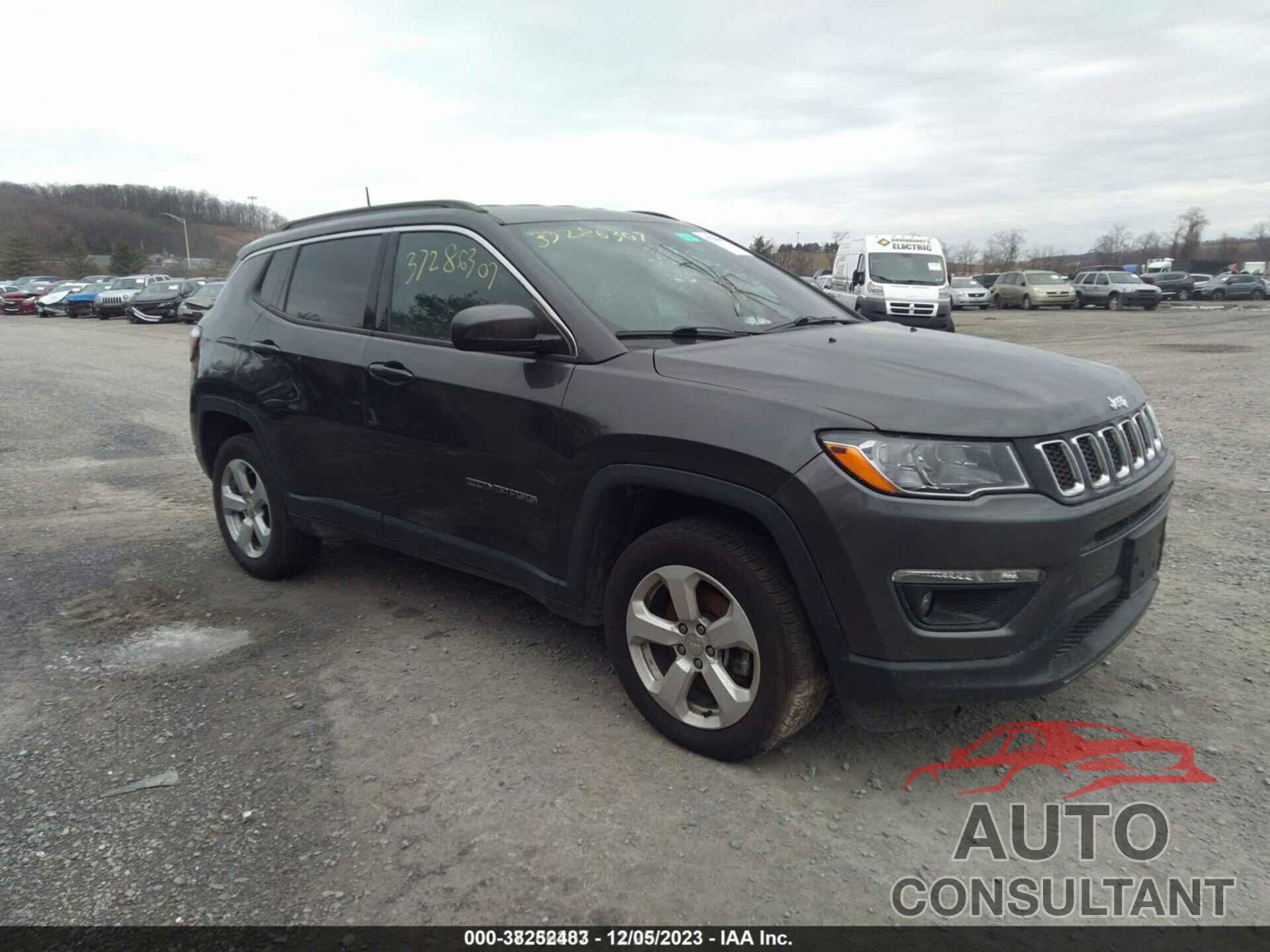 JEEP COMPASS 2018 - 3C4NJDBB7JT252826