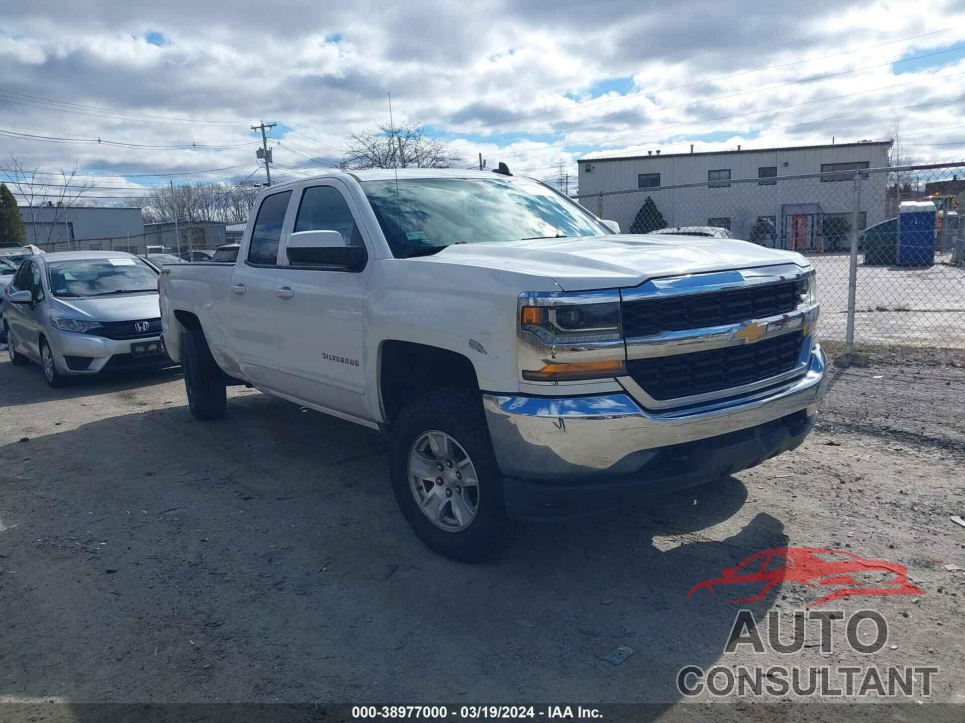 CHEVROLET SILVERADO 1500 2018 - 1GCVKRECXJZ180124