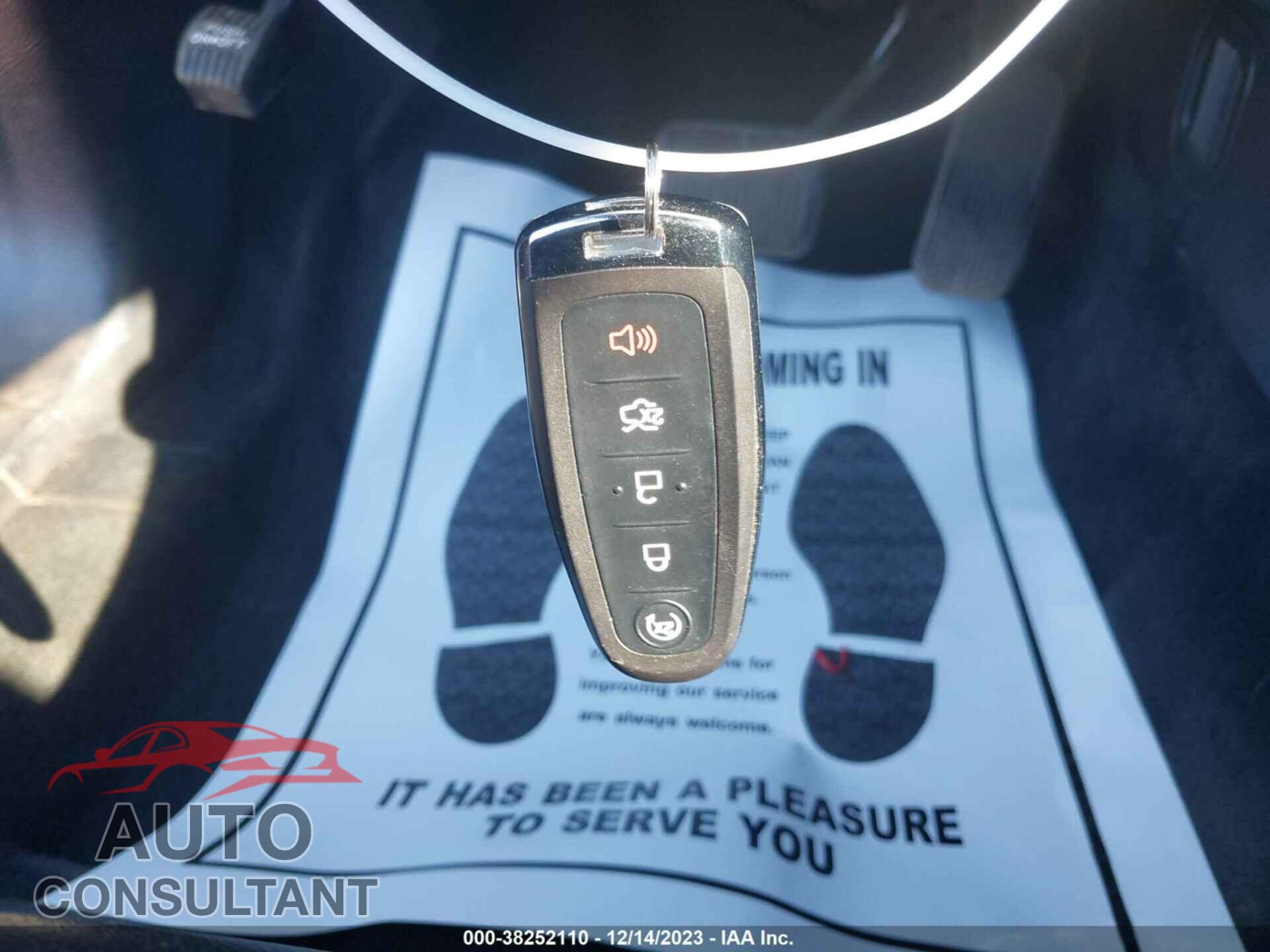 FORD TAURUS 2017 - 1FAHP2E84HG103665