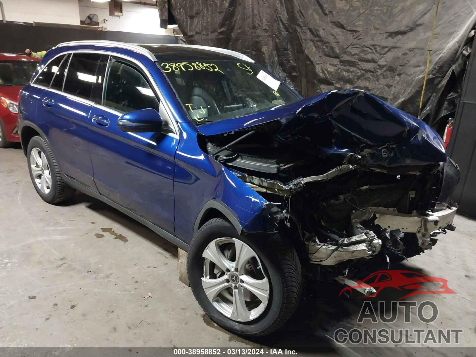MERCEDES-BENZ GLC 300 2017 - WDC0G4KB8HV011256